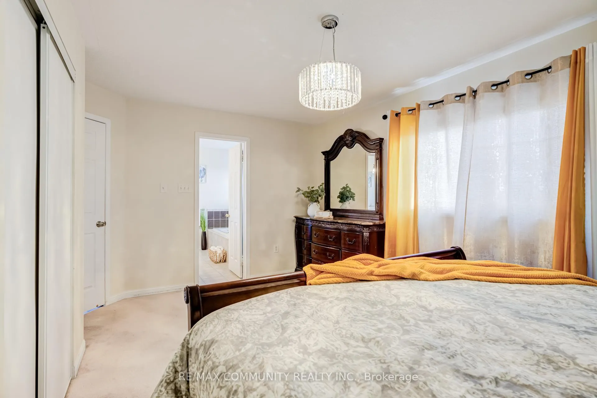 Photo 13 of 940 Ormond Drive, Oshawa, Samac — HOMEH