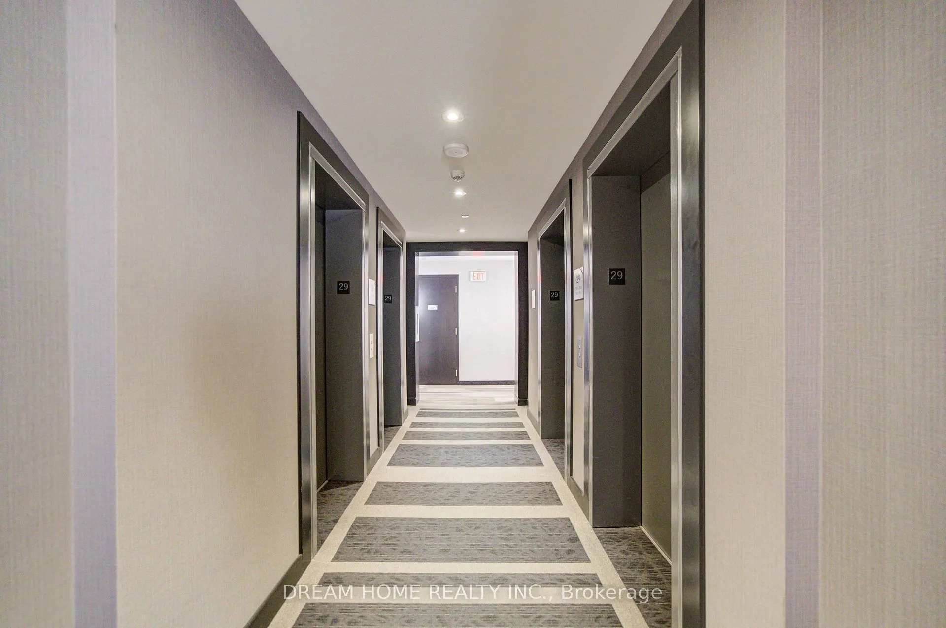 Photo 4 of Unit 2902, 30 Roehampton Avenue, Toronto, Mount Pleasant West — HOMEH