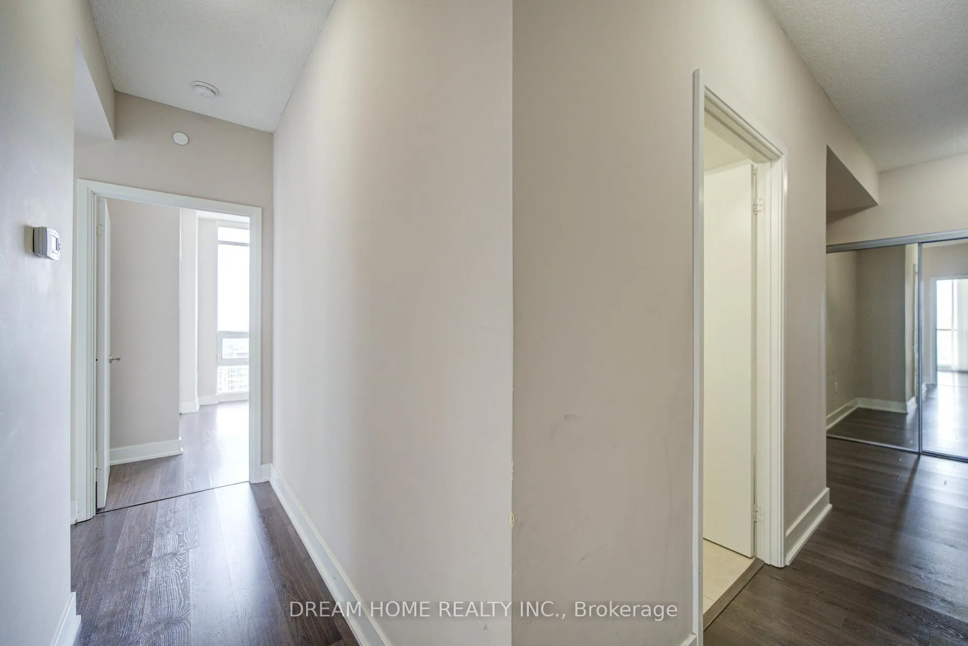 Photo 9 of Unit 2902, 30 Roehampton Avenue, Toronto, Mount Pleasant West — HOMEH