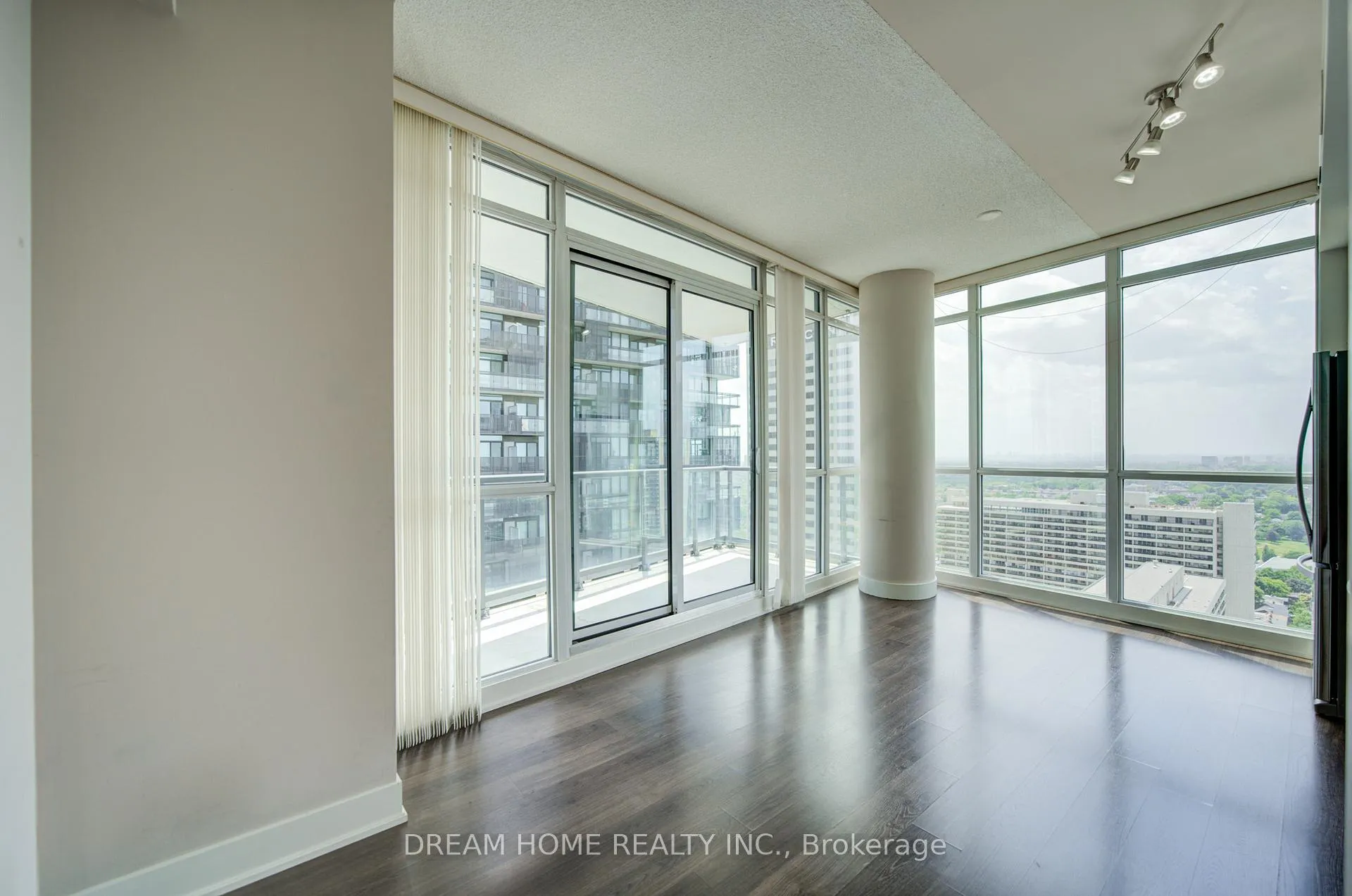 Photo 10 of Unit 2902, 30 Roehampton Avenue, Toronto, Mount Pleasant West — HOMEH