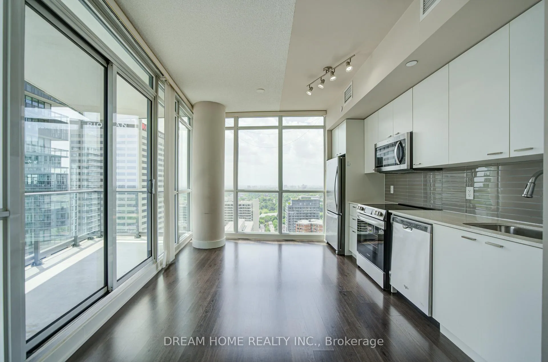 Photo 11 of Unit 2902, 30 Roehampton Avenue, Toronto, Mount Pleasant West — HOMEH