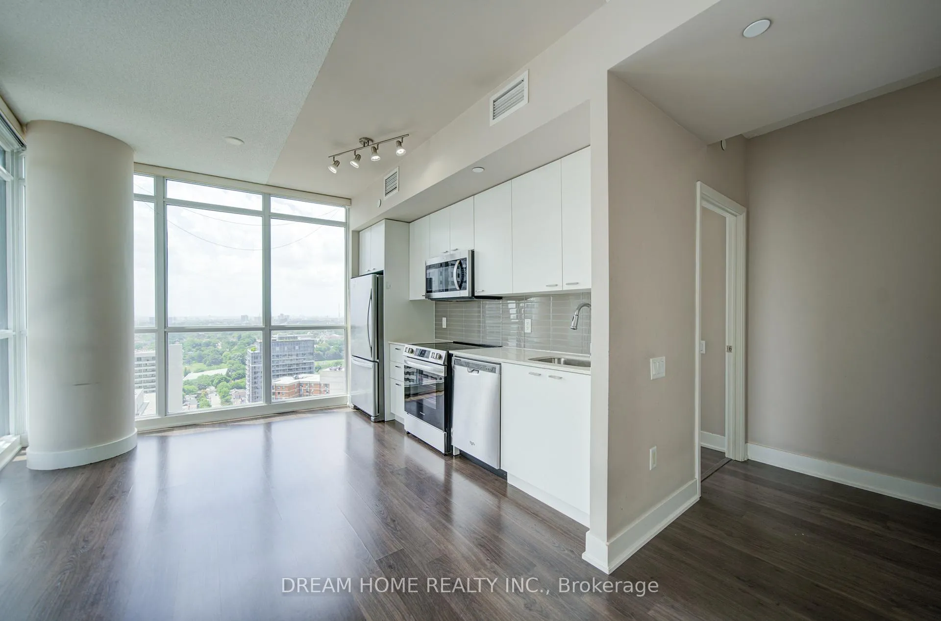 Photo 12 of Unit 2902, 30 Roehampton Avenue, Toronto, Mount Pleasant West — HOMEH