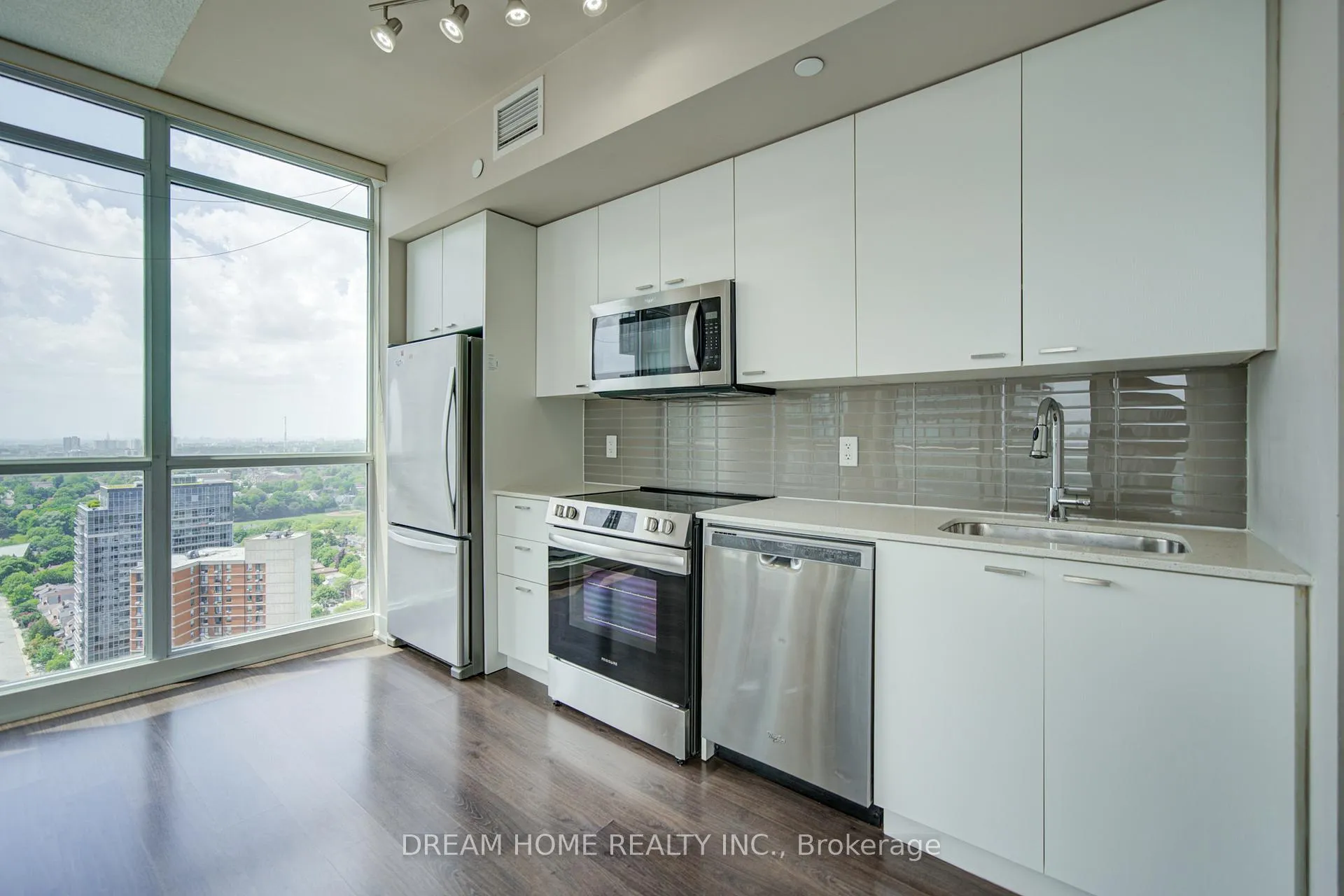 Photo 13 of Unit 2902, 30 Roehampton Avenue, Toronto, Mount Pleasant West — HOMEH