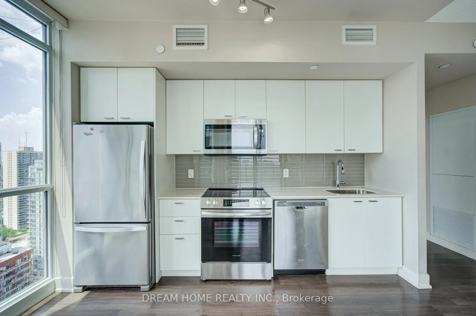 Photo 14 of Unit 2902, 30 Roehampton Avenue, Toronto, Mount Pleasant West — HOMEH