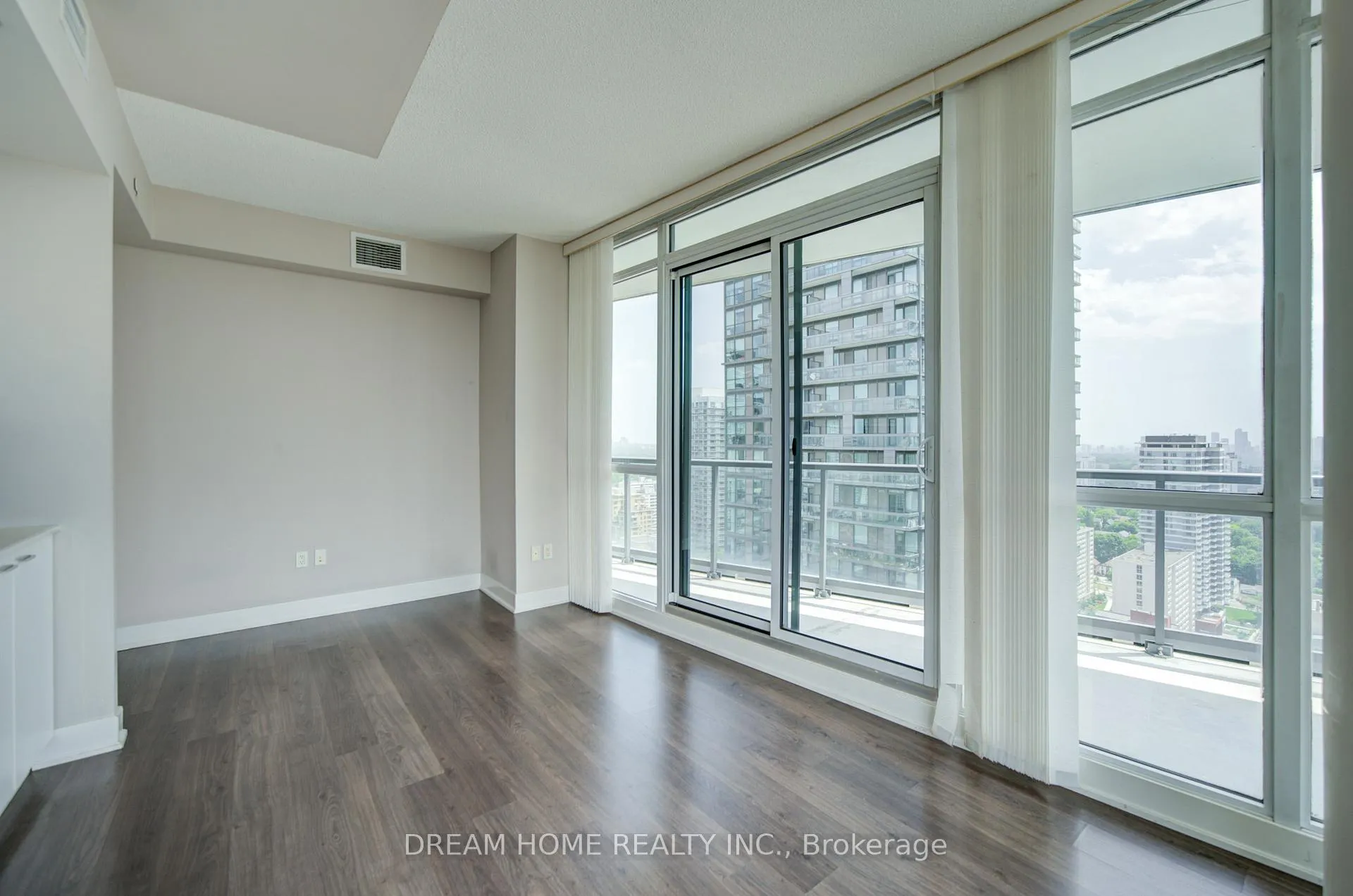 Photo 16 of Unit 2902, 30 Roehampton Avenue, Toronto, Mount Pleasant West — HOMEH