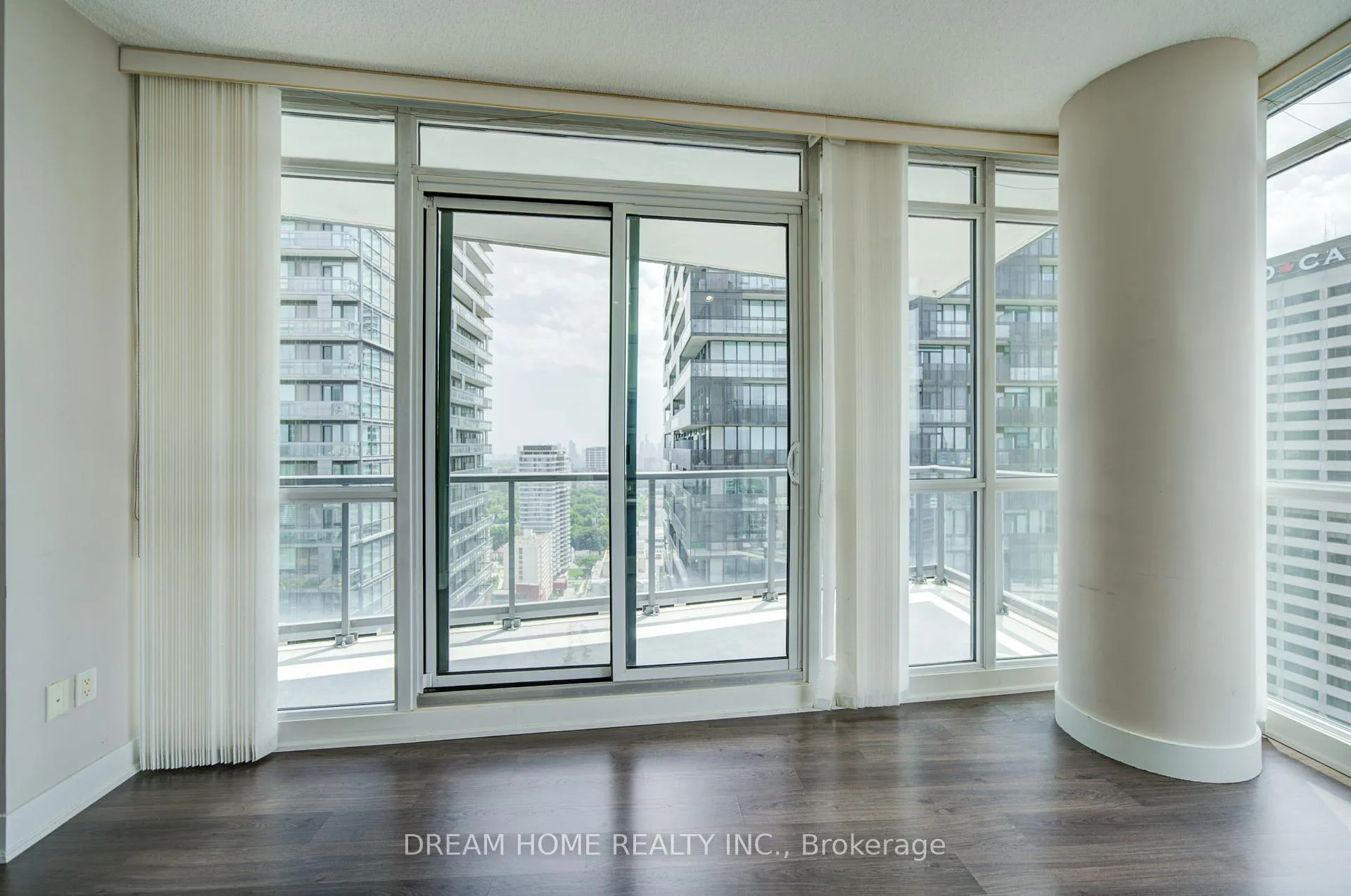 Photo 17 of Unit 2902, 30 Roehampton Avenue, Toronto, Mount Pleasant West — HOMEH
