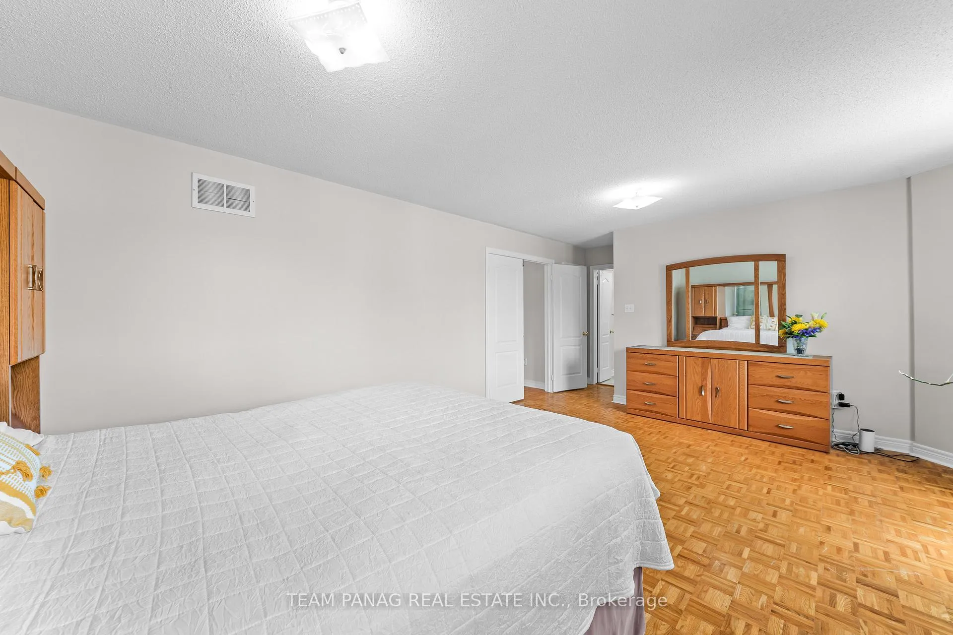 Photo 22 of 1 Sprucelands Avenue, Brampton, Sandringham-Wellington — HOMEH