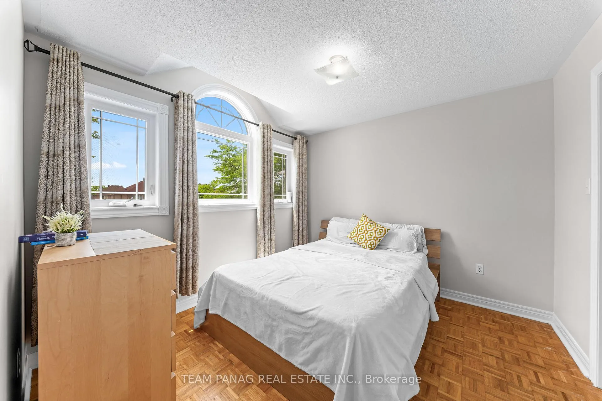 Photo 27 of 1 Sprucelands Avenue, Brampton, Sandringham-Wellington — HOMEH