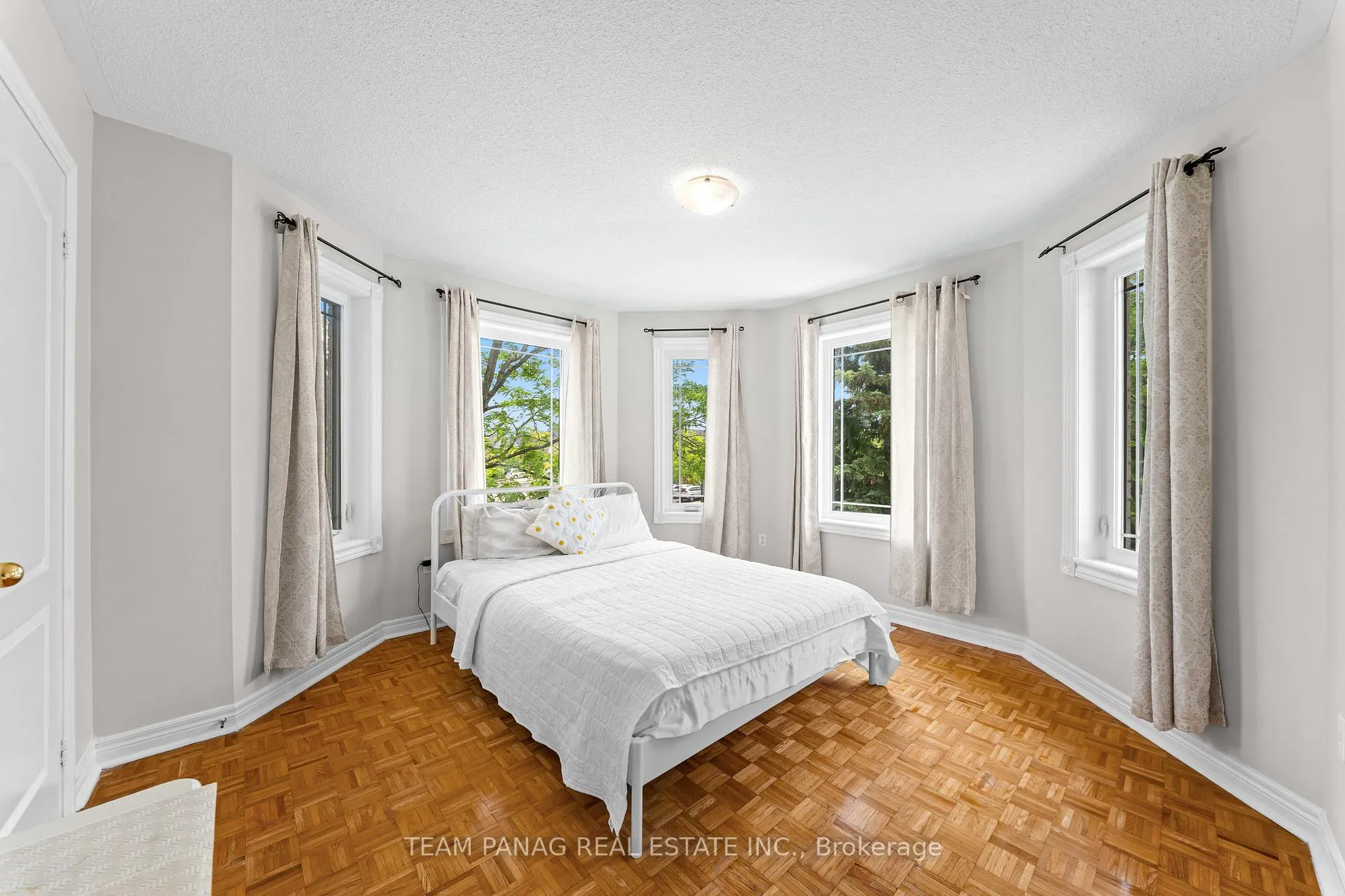 Photo 29 of 1 Sprucelands Avenue, Brampton, Sandringham-Wellington — HOMEH