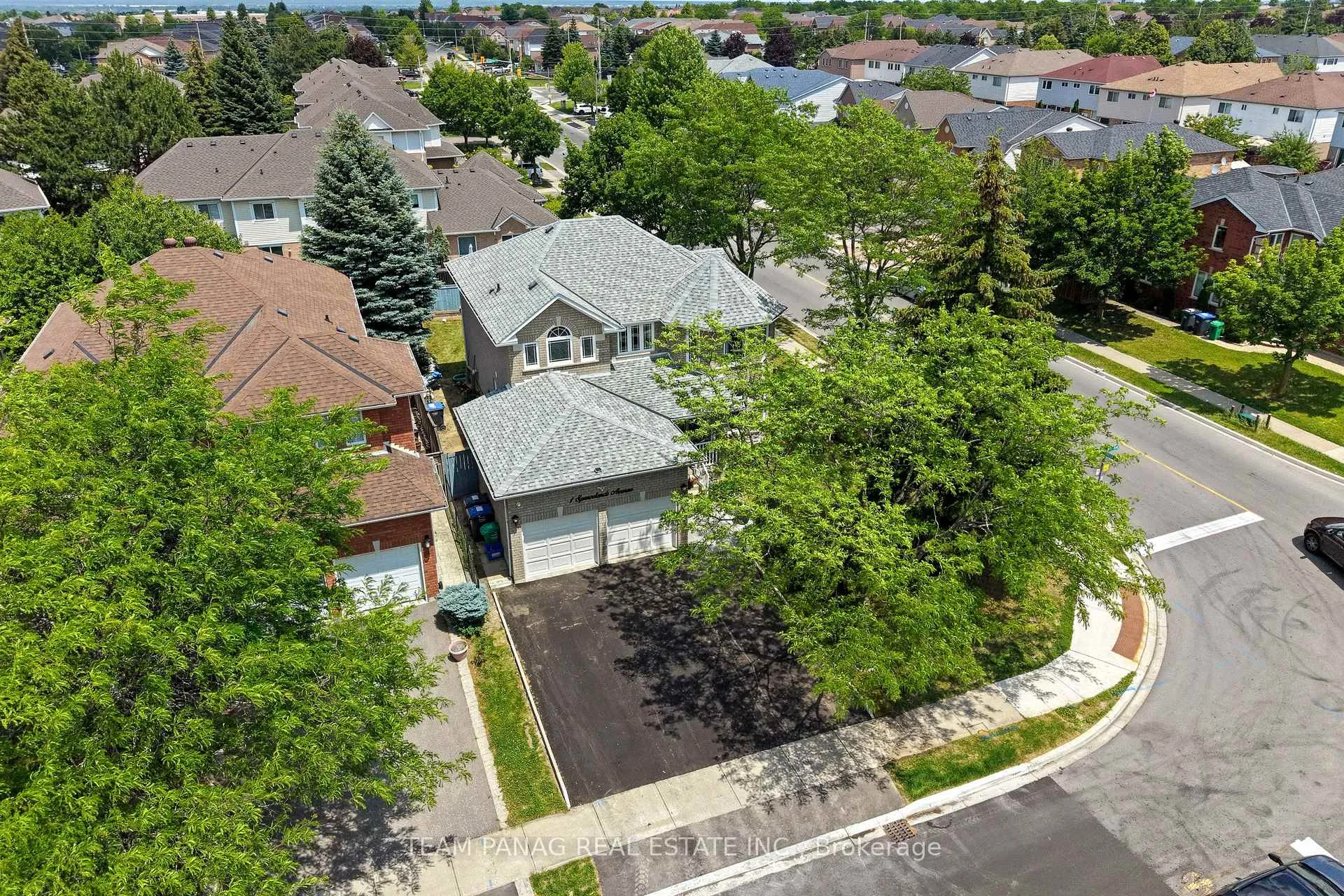 Photo 46 of 1 Sprucelands Avenue, Brampton, Sandringham-Wellington — HOMEH