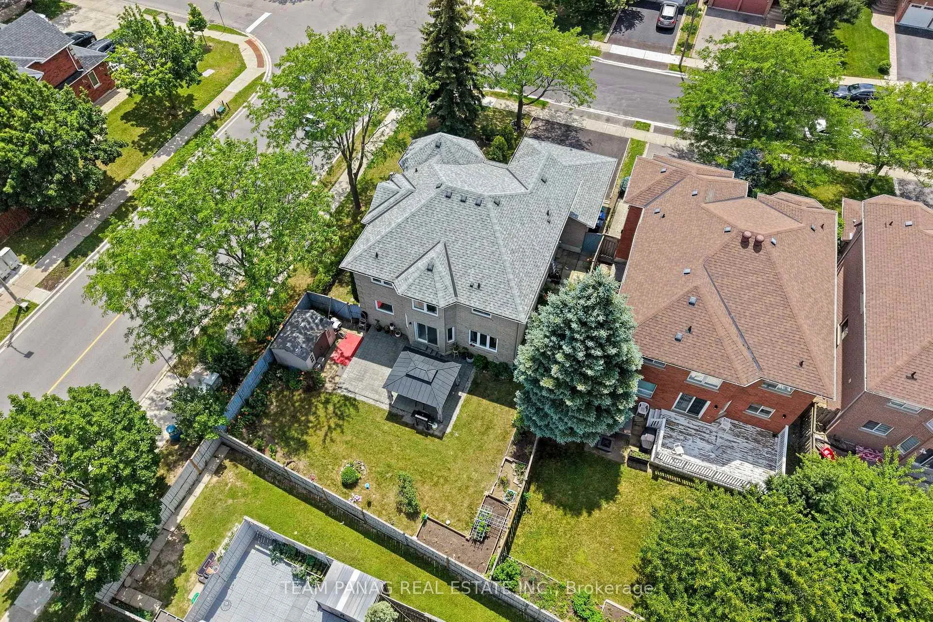 Photo 48 of 1 Sprucelands Avenue, Brampton, Sandringham-Wellington — HOMEH