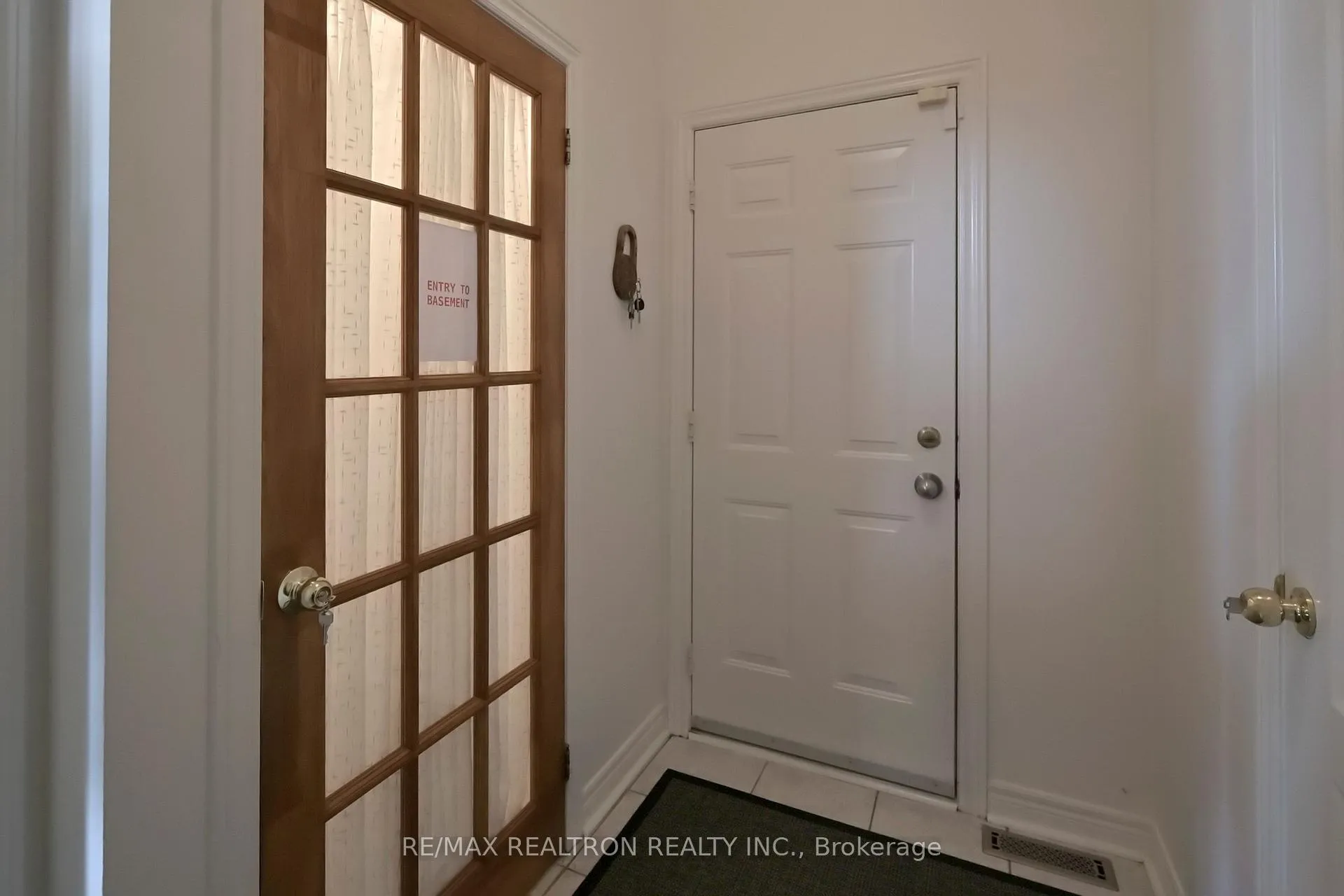 Photo 3 of 123 Monte Carlo Drive, Vaughan, Sonoma Heights — HOMEH