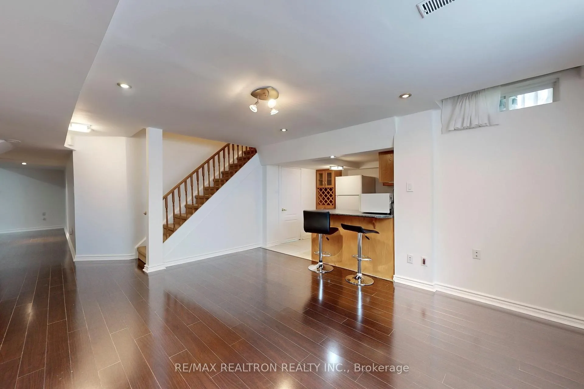 Photo 9 of 123 Monte Carlo Drive, Vaughan, Sonoma Heights — HOMEH