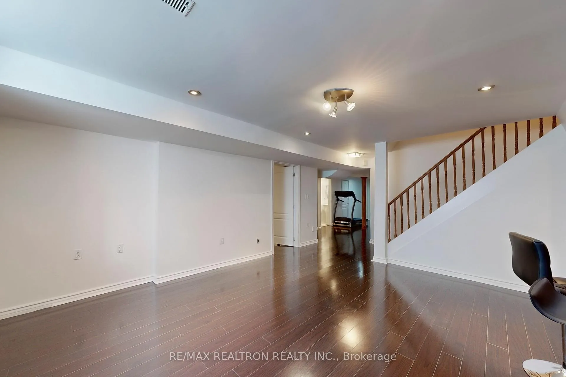 Photo 10 of 123 Monte Carlo Drive, Vaughan, Sonoma Heights — HOMEH
