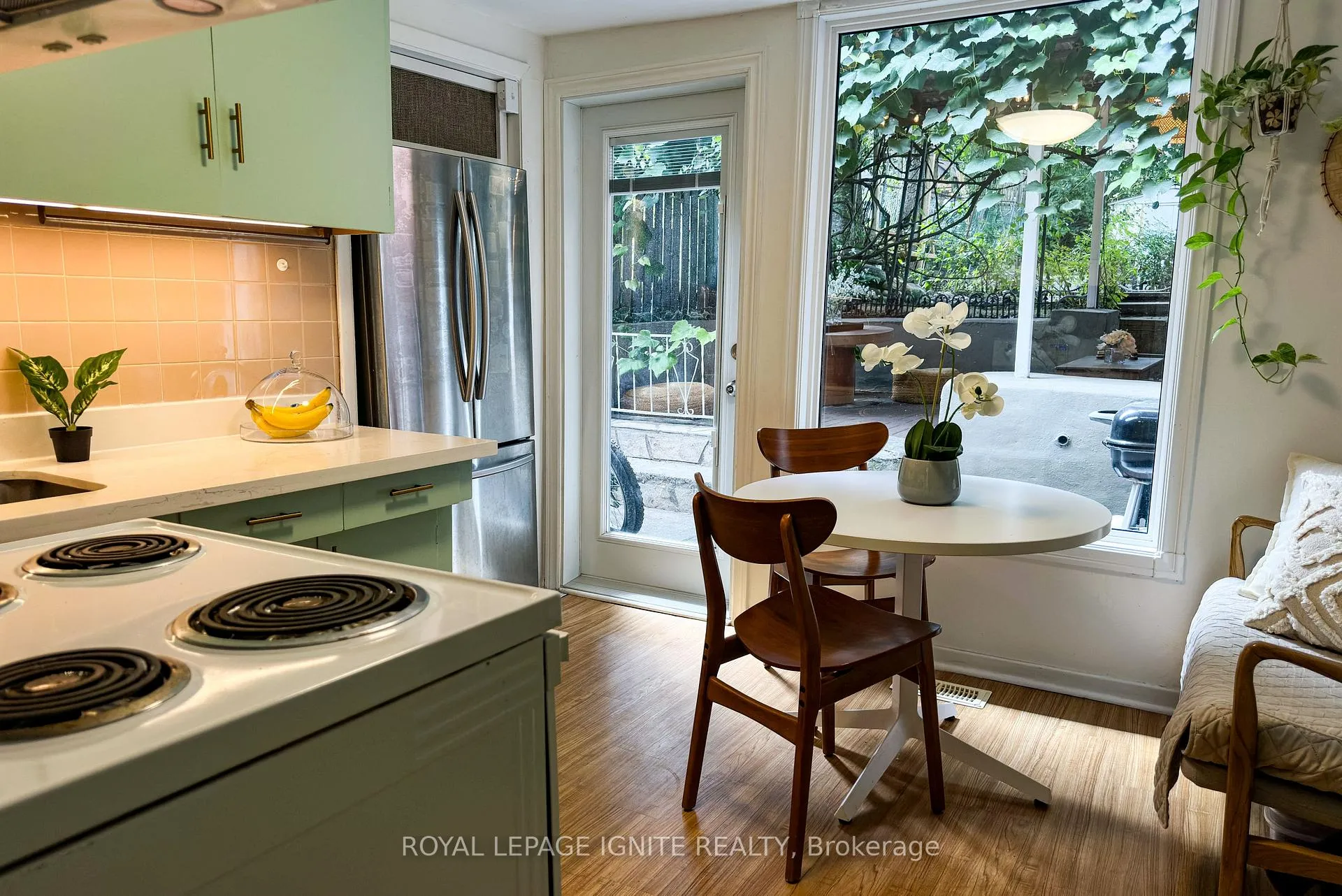 Photo 8 of 482 Mcroberts Avenue, Toronto, Caledonia-Fairbank — HOMEH