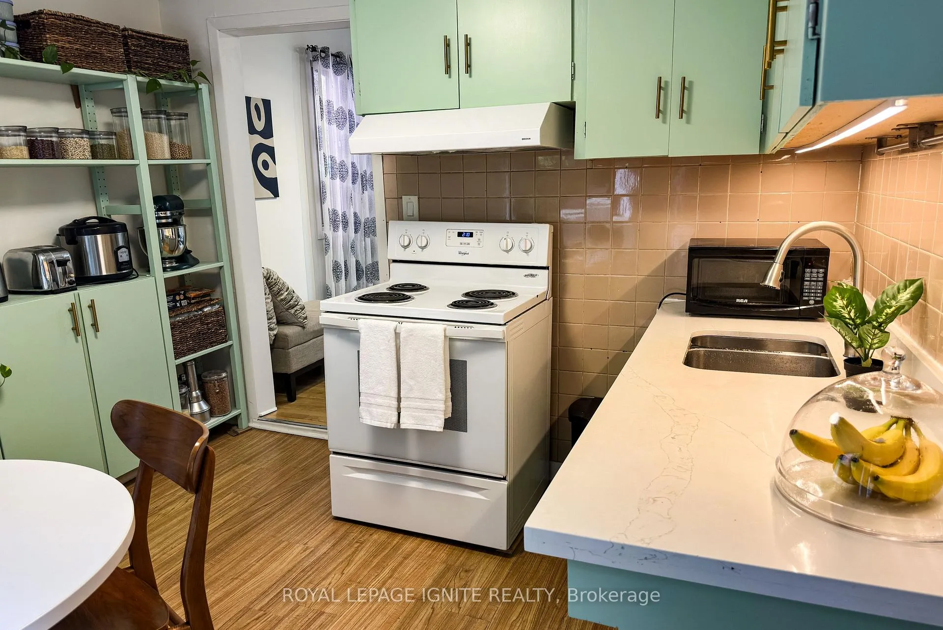 Photo 10 of 482 Mcroberts Avenue, Toronto, Caledonia-Fairbank — HOMEH