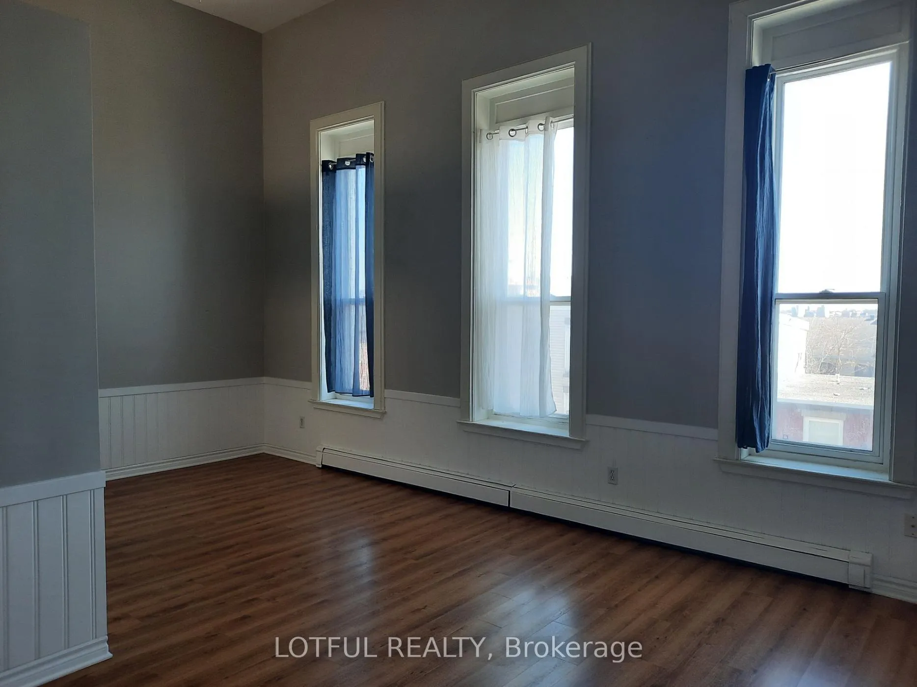 Photo 4 of Unit 301, 192 King Street W, Prescott, Prescott — HOMEH