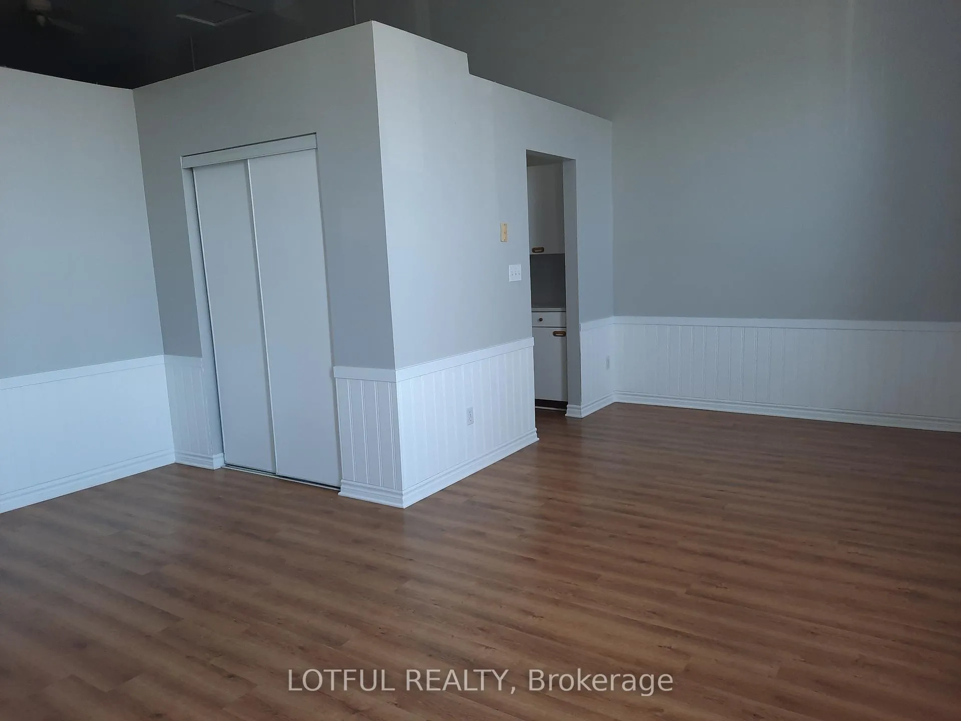 Photo 5 of Unit 301, 192 King Street W, Prescott, Prescott — HOMEH