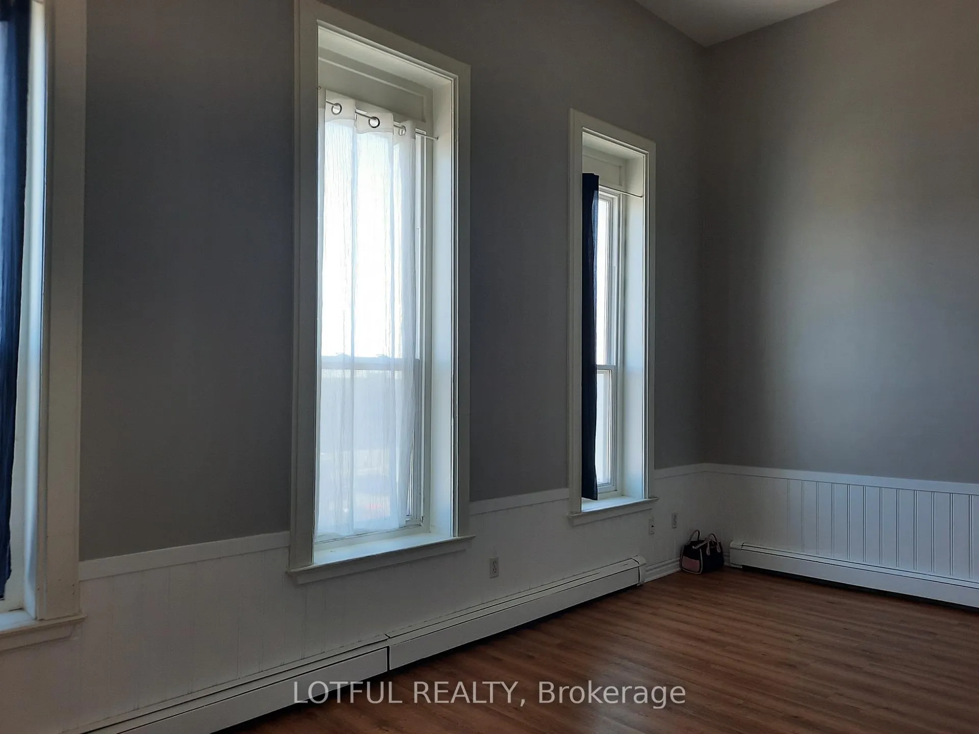 Photo 8 of Unit 301, 192 King Street W, Prescott, Prescott — HOMEH