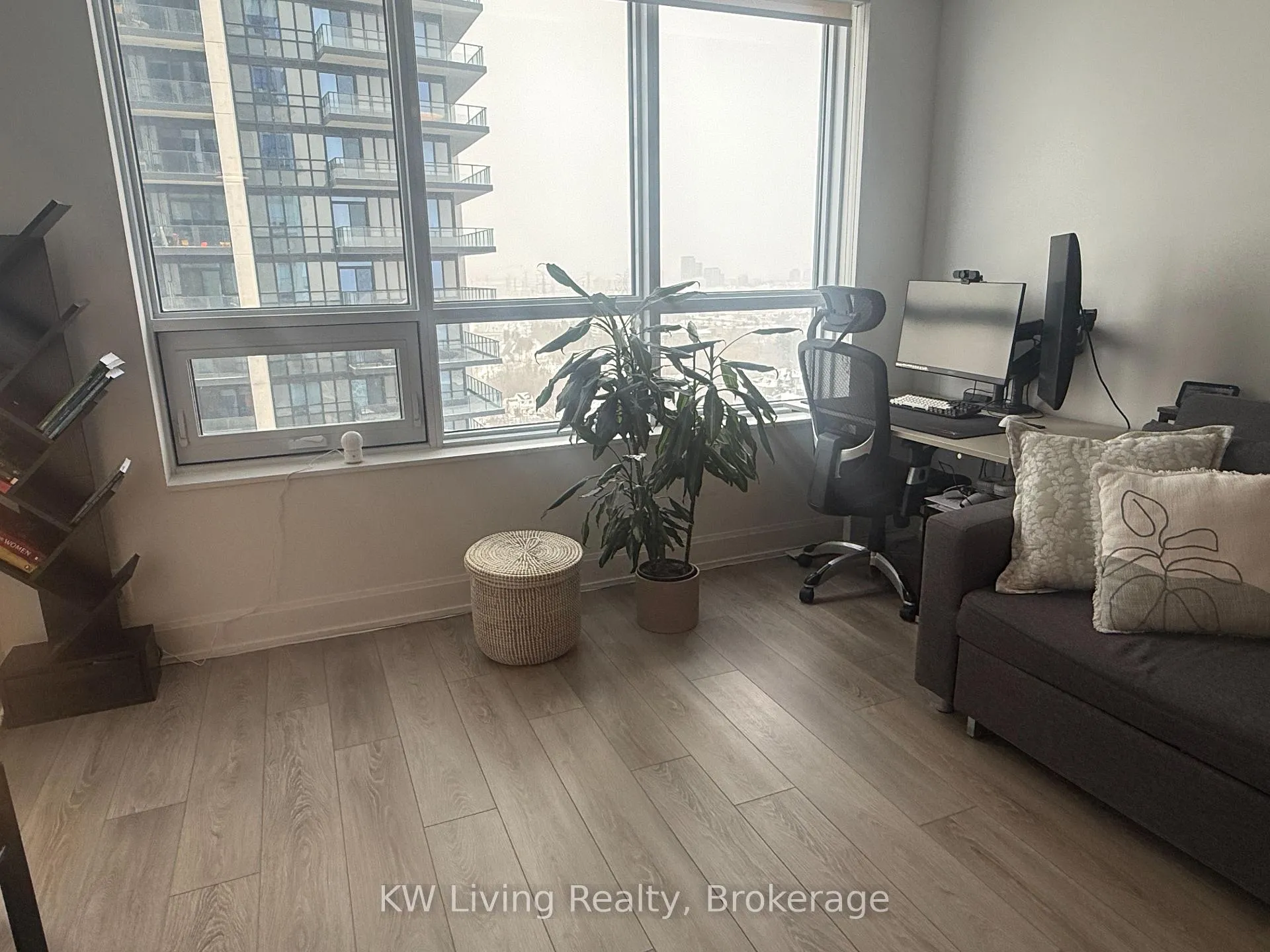 Photo 17 of Unit 2211, 38 Gandhi Lane, Markham, Commerce Valley — HOMEH