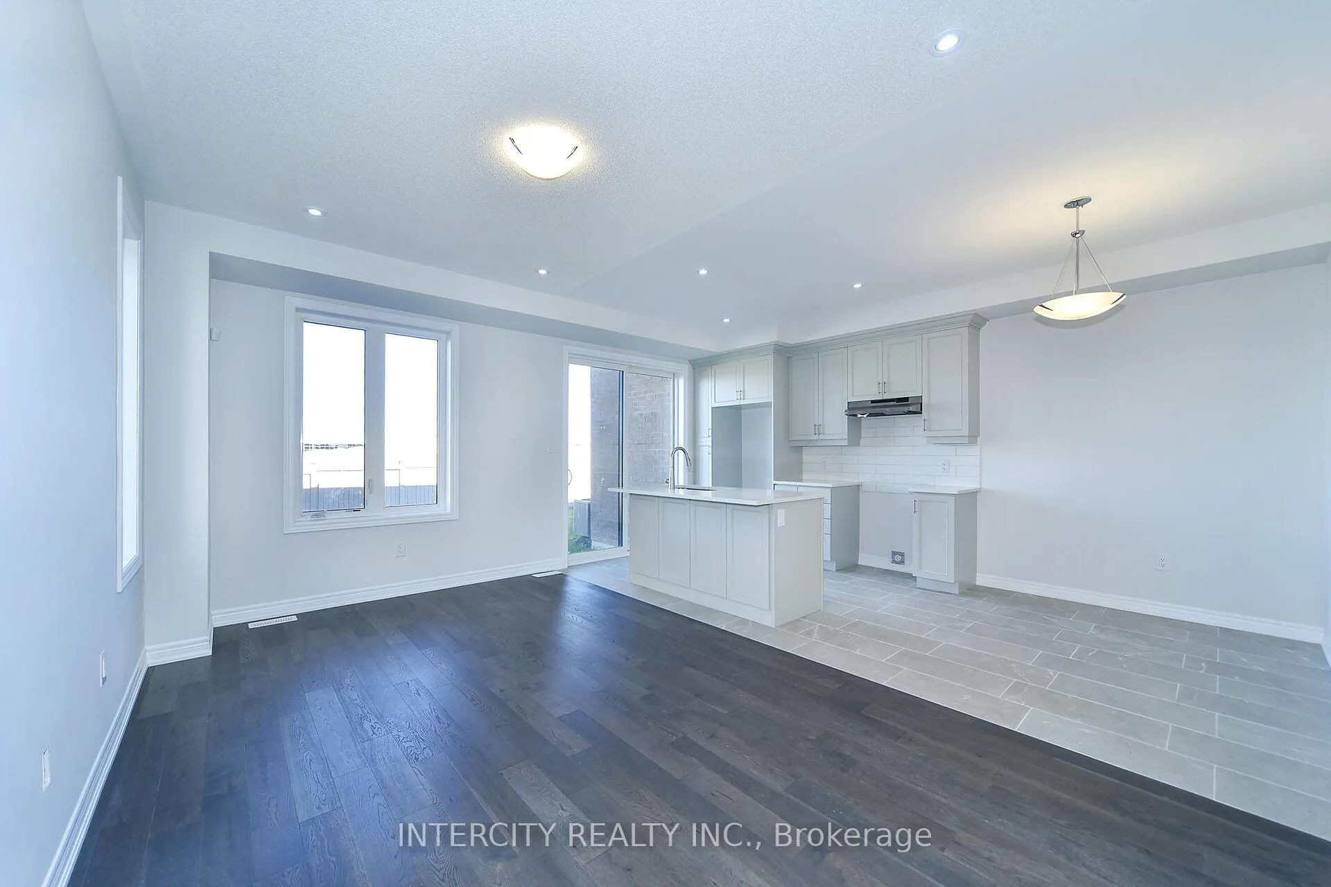 Photo 13 of 158 Mumbai Drive, Markham, Middlefield — HOMEH