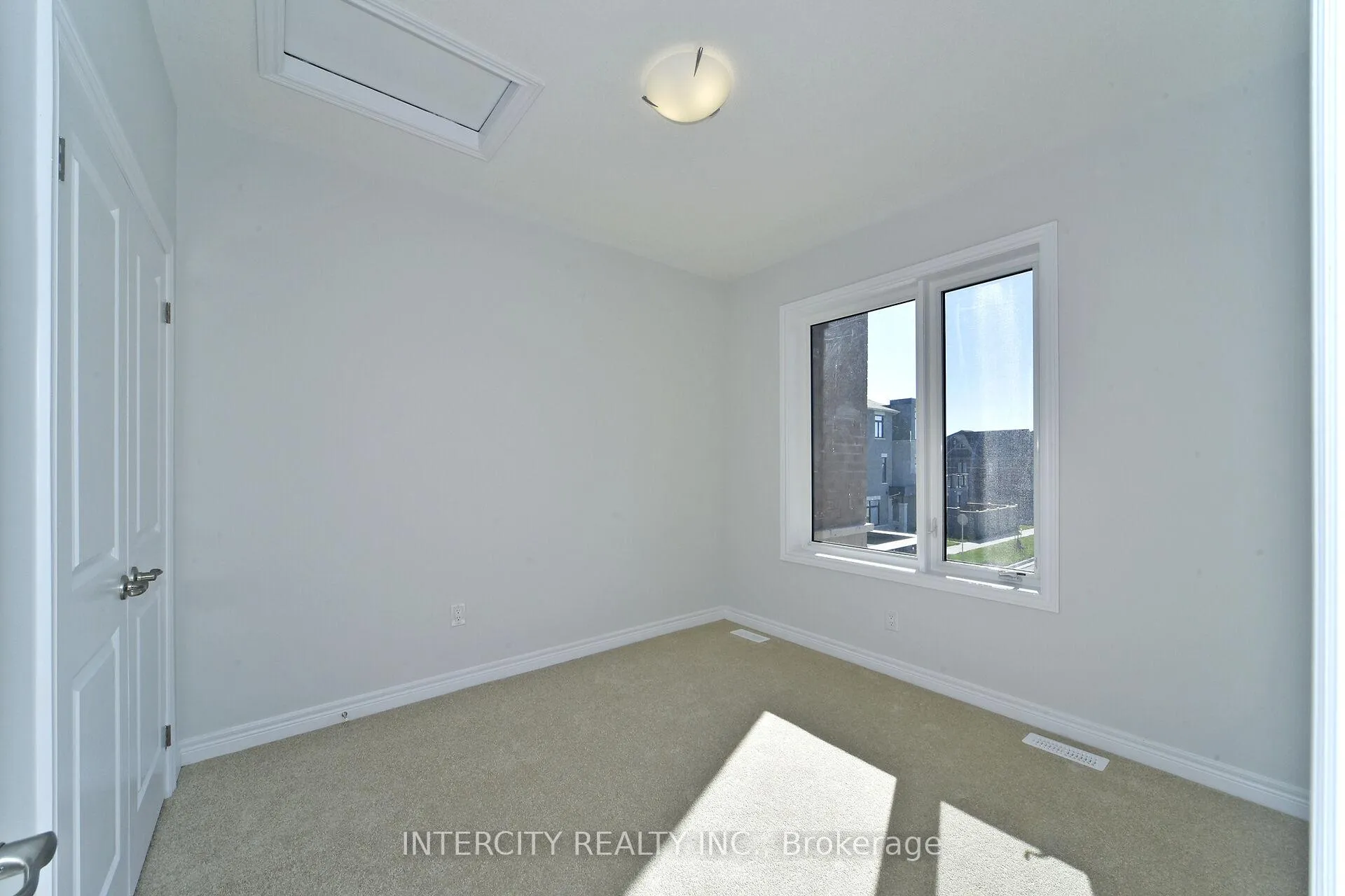 Photo 27 of 158 Mumbai Drive, Markham, Middlefield — HOMEH