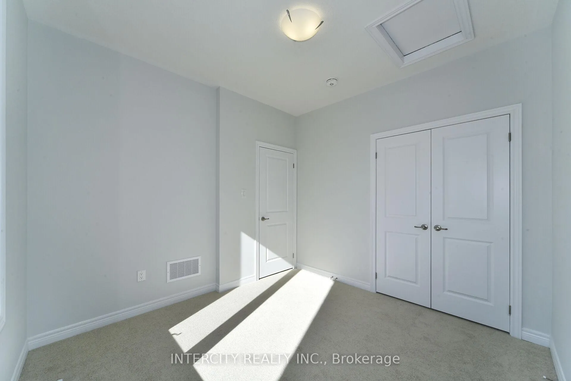 Photo 28 of 158 Mumbai Drive, Markham, Middlefield — HOMEH