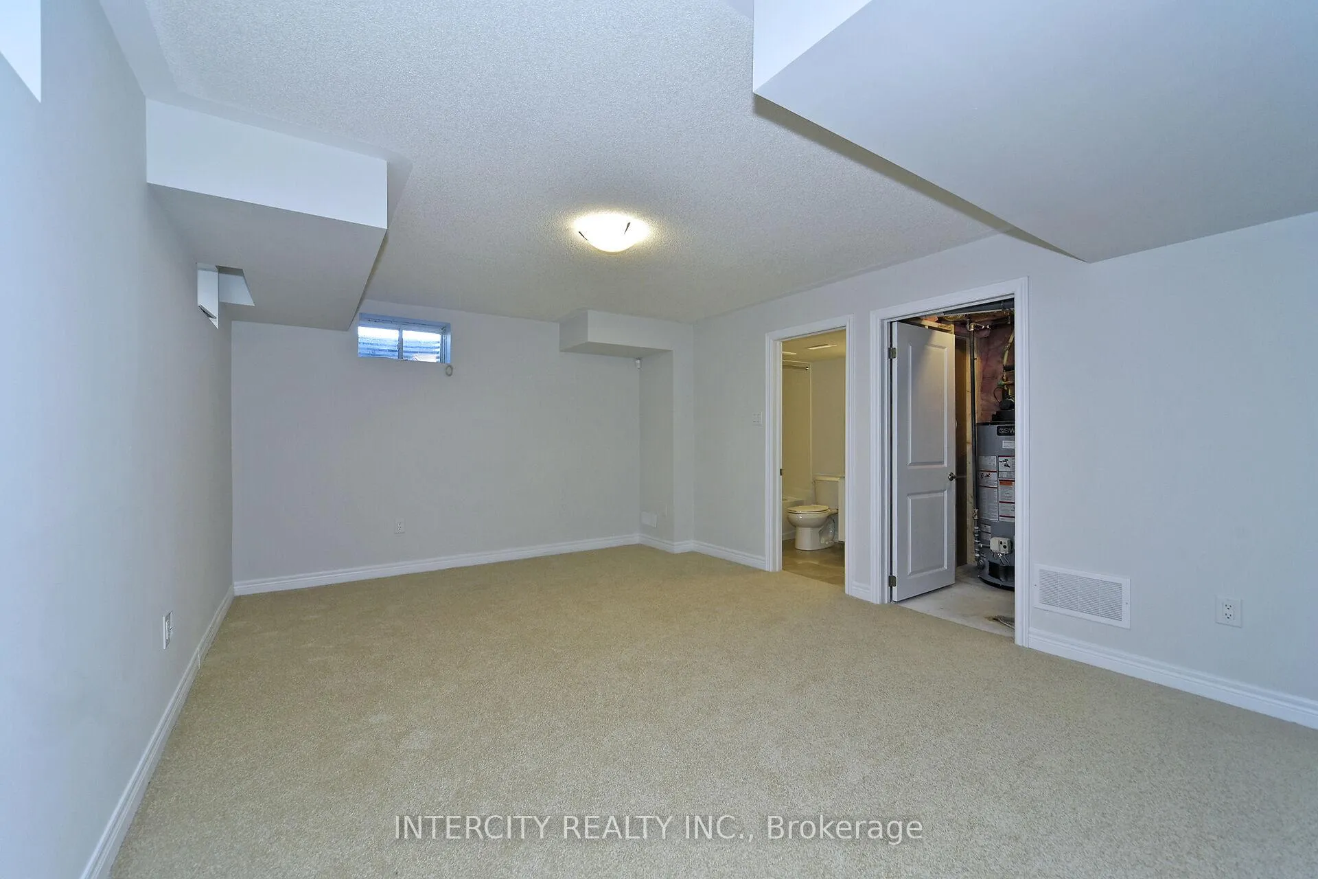 Photo 32 of 158 Mumbai Drive, Markham, Middlefield — HOMEH