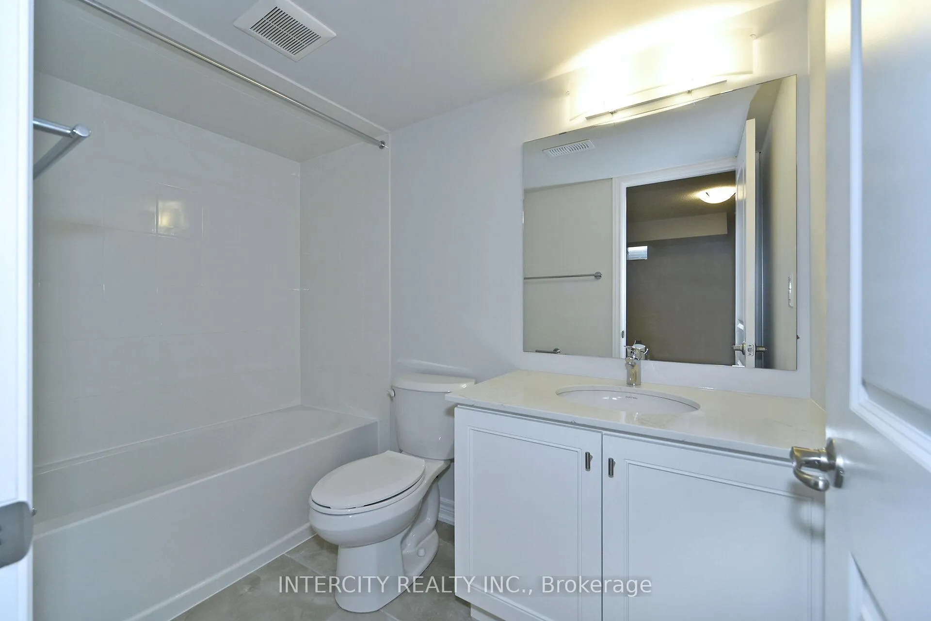 Photo 33 of 158 Mumbai Drive, Markham, Middlefield — HOMEH