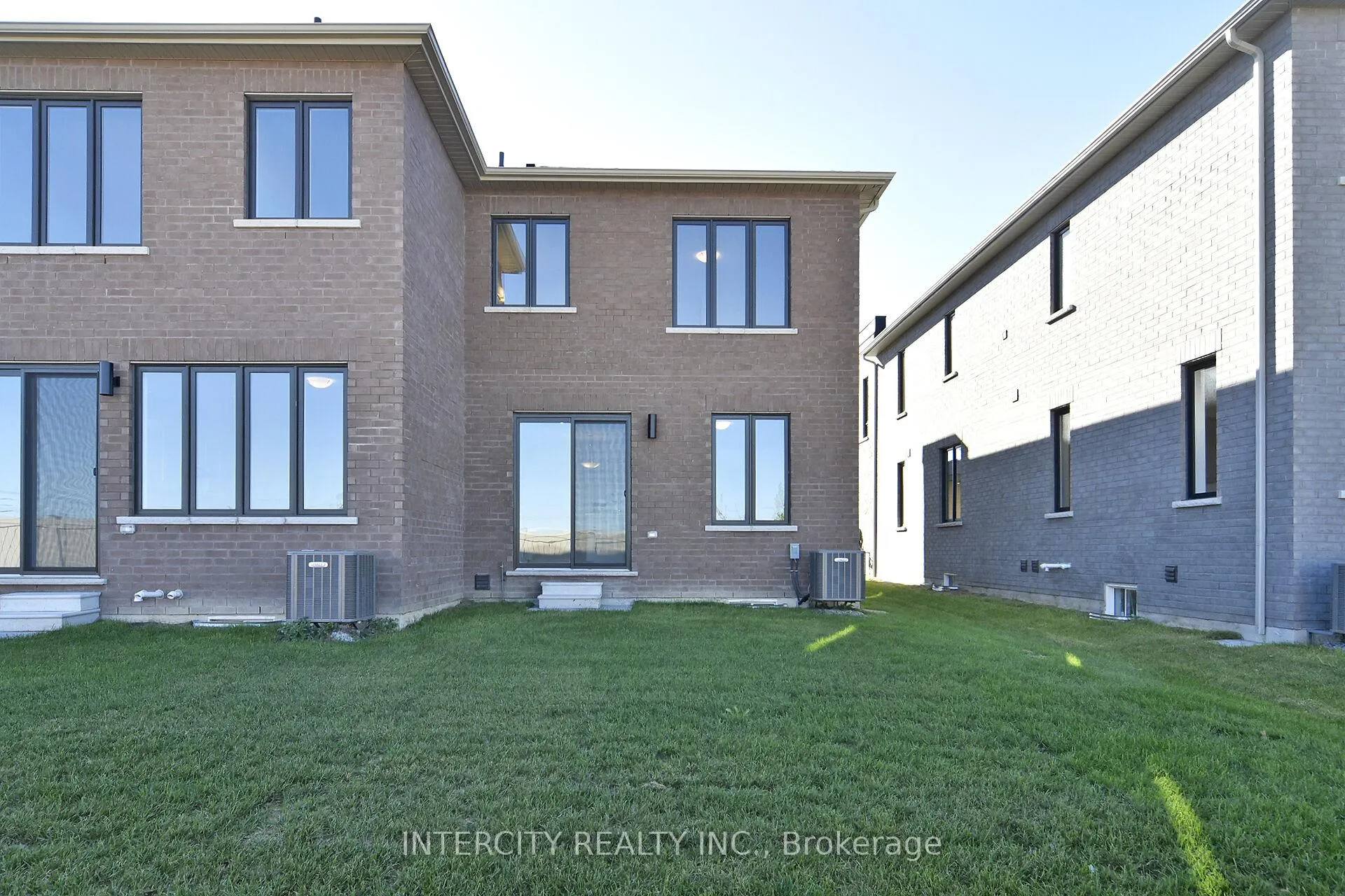 Photo 37 of 158 Mumbai Drive, Markham, Middlefield — HOMEH