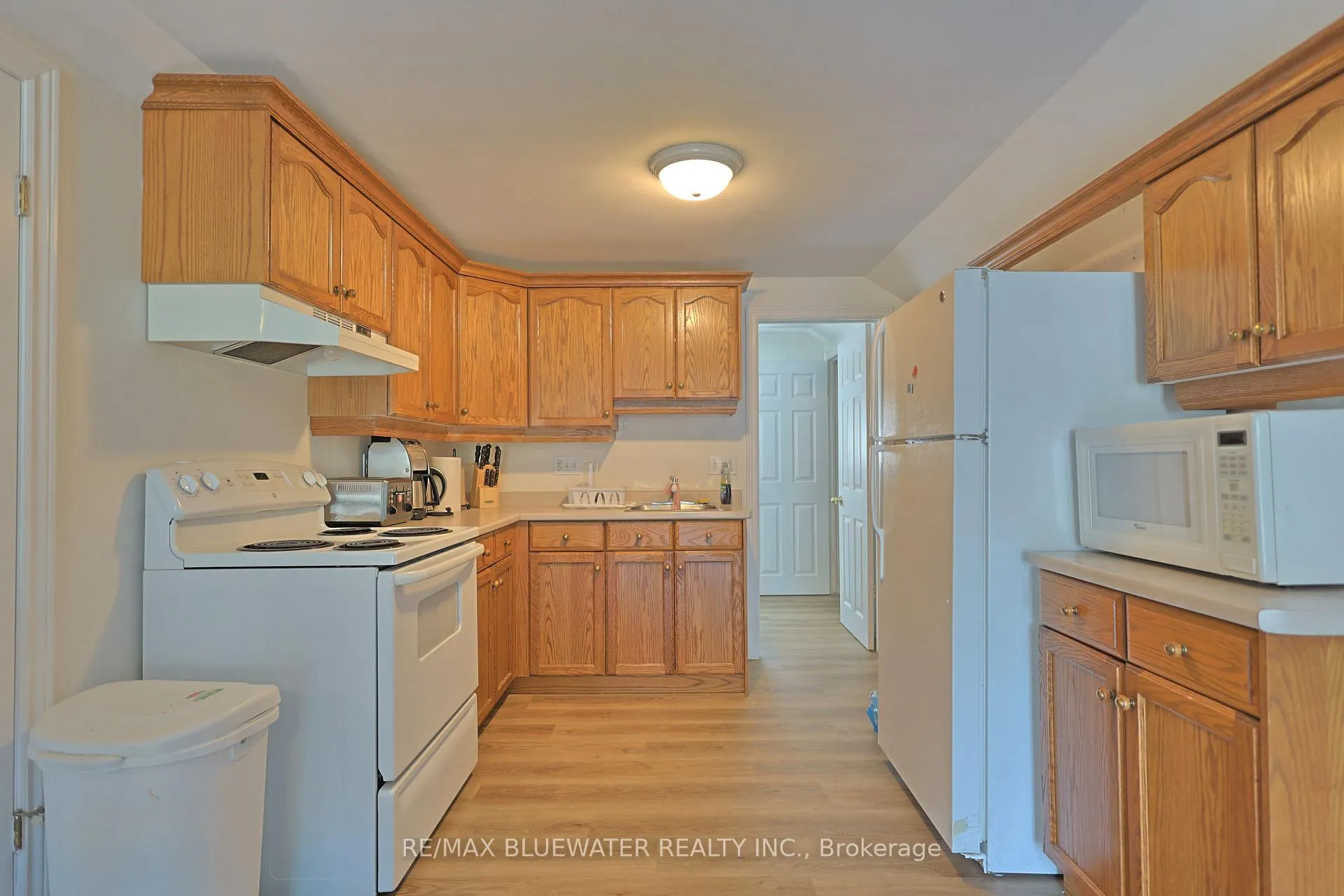 Photo 12 of 75 River Road, Lambton Shores, Grand Bend — HOMEH