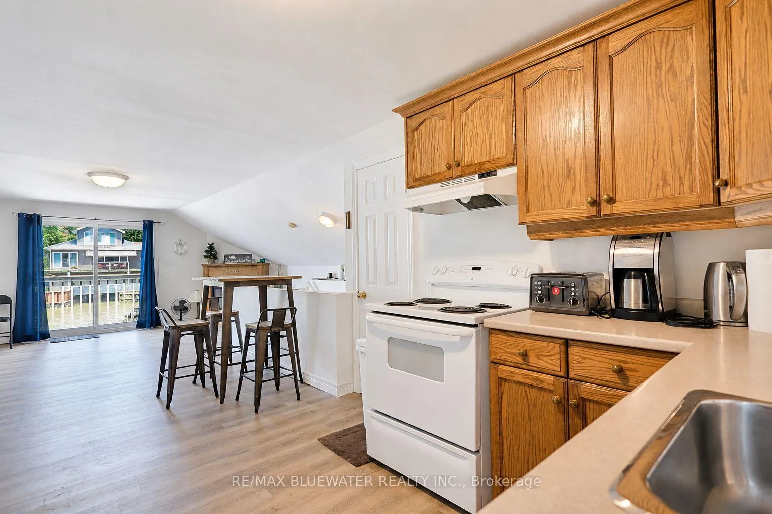 Photo 13 of 75 River Road, Lambton Shores, Grand Bend — HOMEH