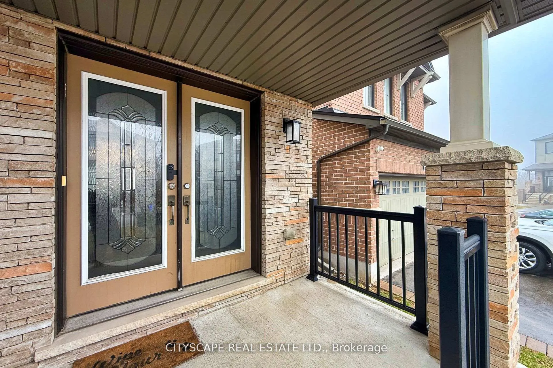 Photo 3 of 121 Crafter Crescent, Hamilton, Stoney Creek — HOMEH