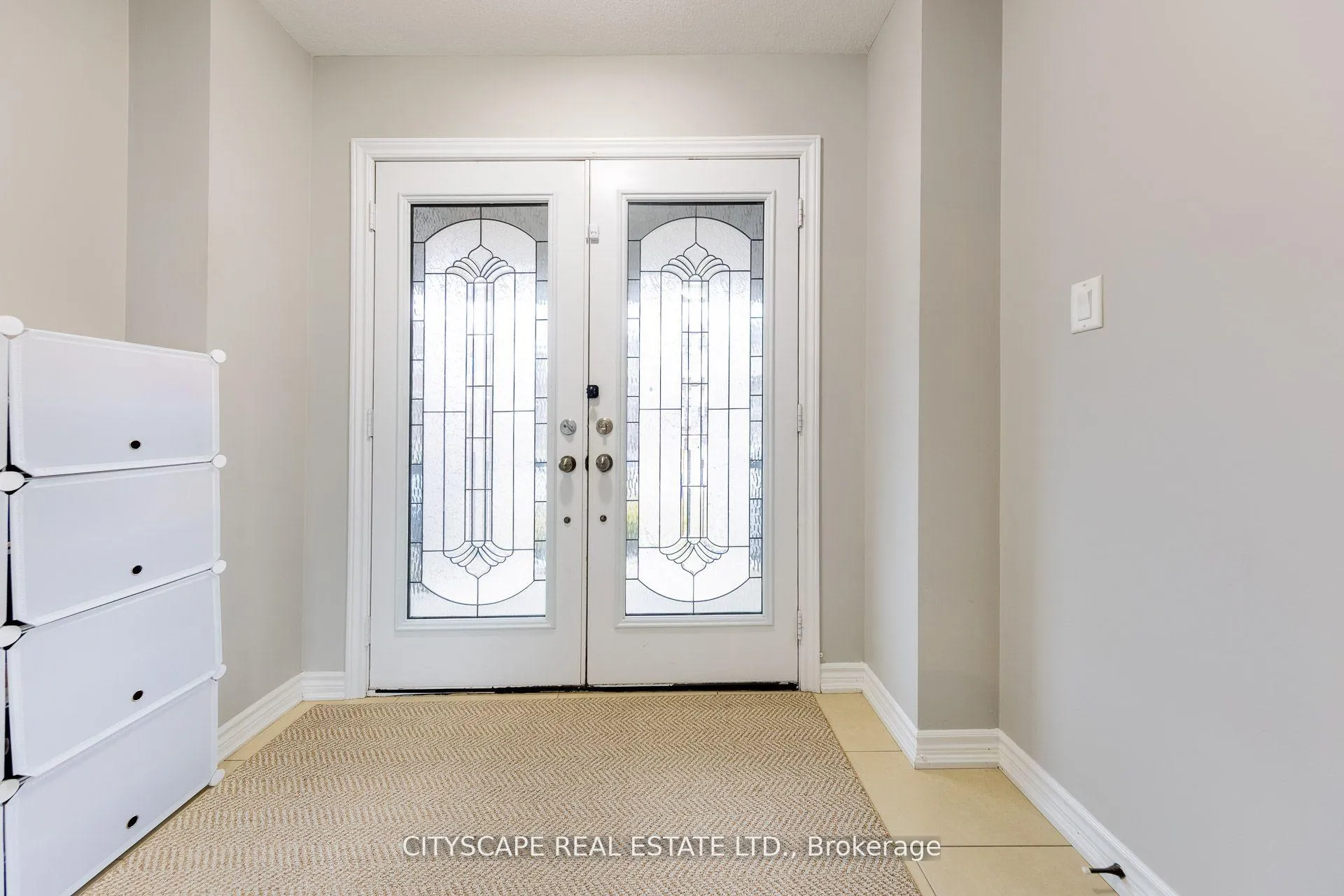 Photo 4 of 121 Crafter Crescent, Hamilton, Stoney Creek — HOMEH