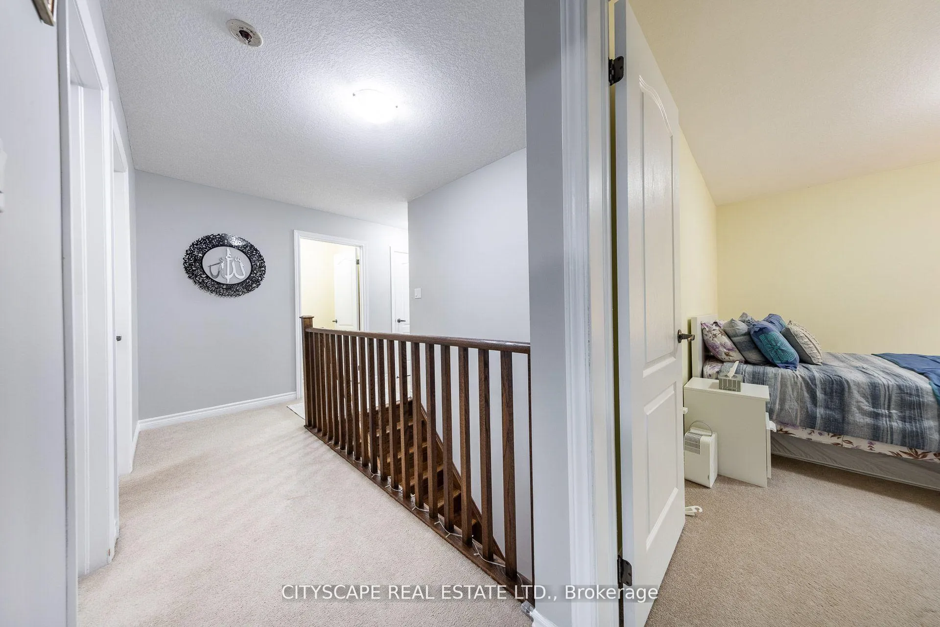 Photo 31 of 121 Crafter Crescent, Hamilton, Stoney Creek — HOMEH
