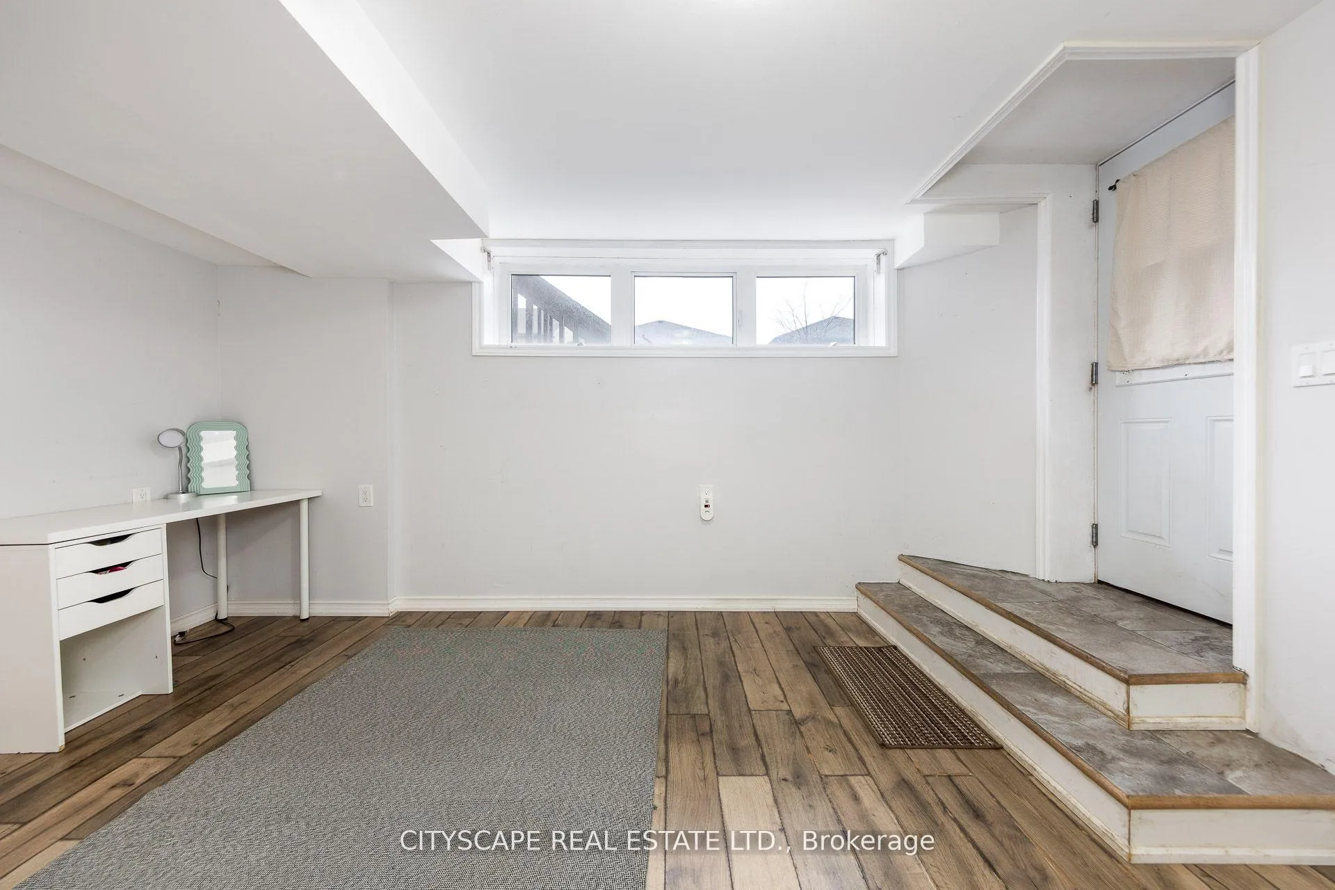 Photo 36 of 121 Crafter Crescent, Hamilton, Stoney Creek — HOMEH