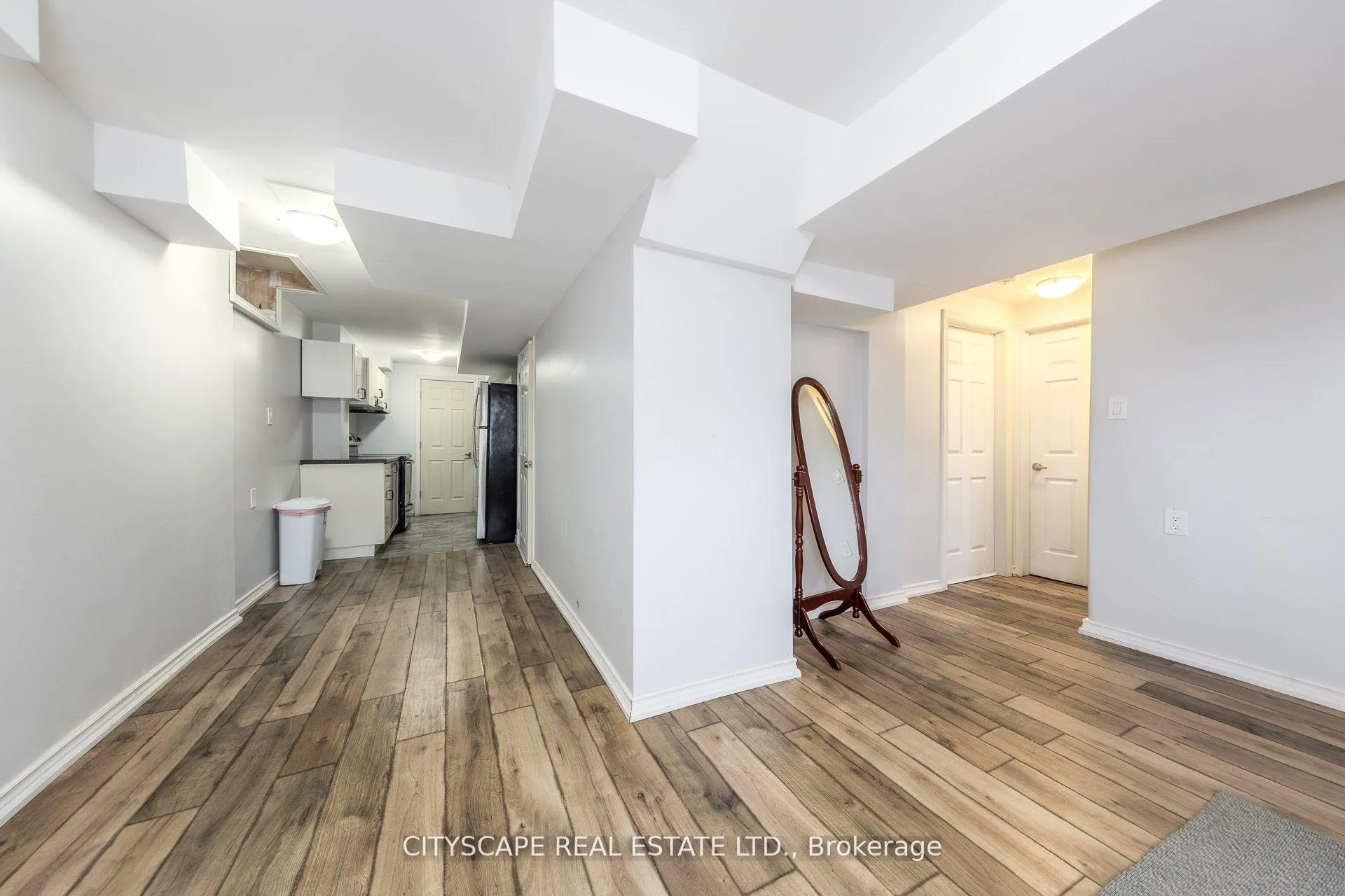 Photo 37 of 121 Crafter Crescent, Hamilton, Stoney Creek — HOMEH