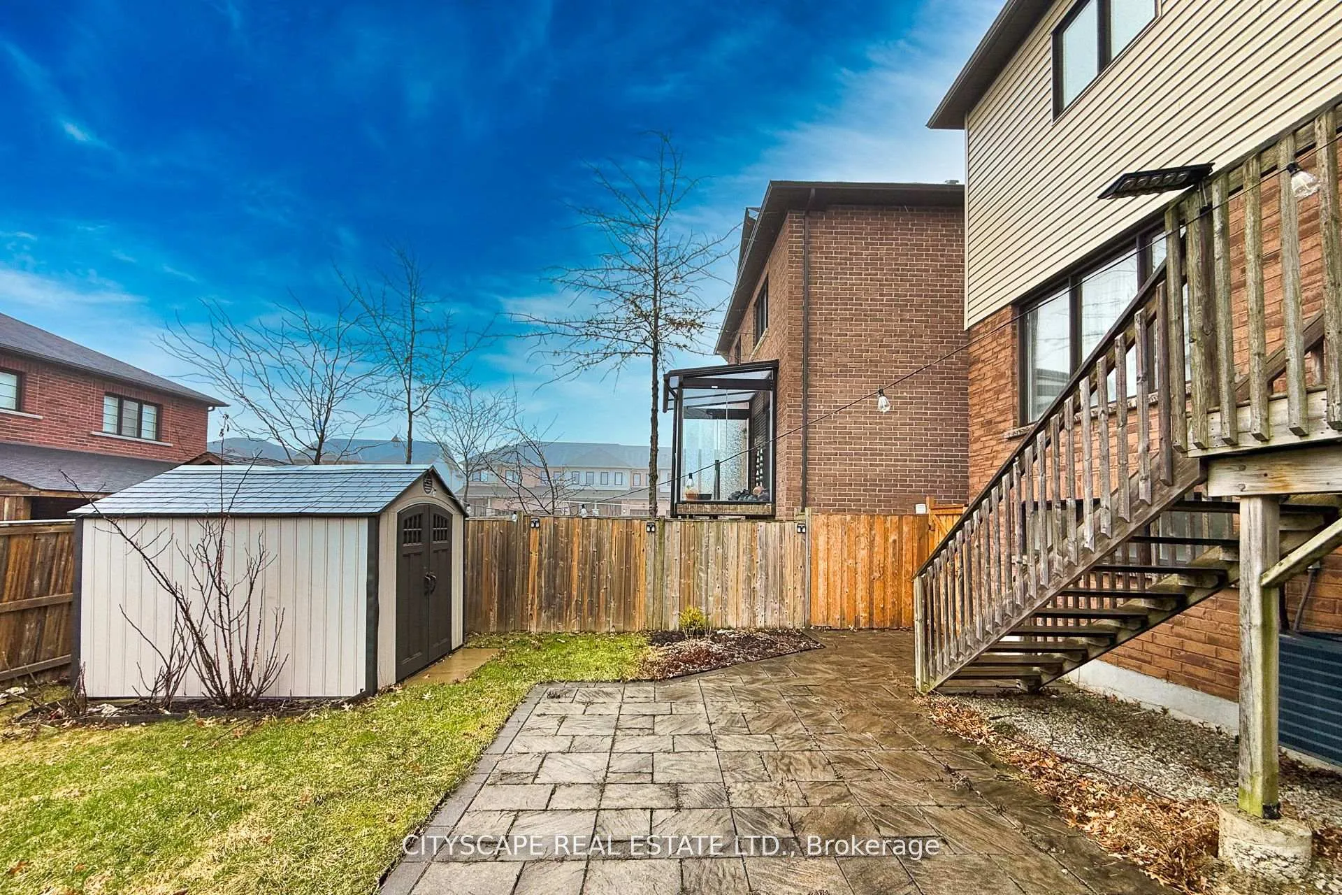 Photo 47 of 121 Crafter Crescent, Hamilton, Stoney Creek — HOMEH