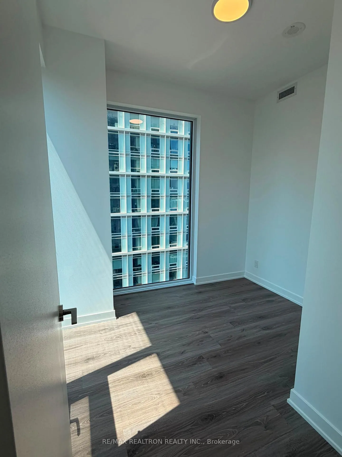 Photo 11 of Unit 2611, 100 Queen Street E, Toronto, Church-Yonge Corridor — HOMEH