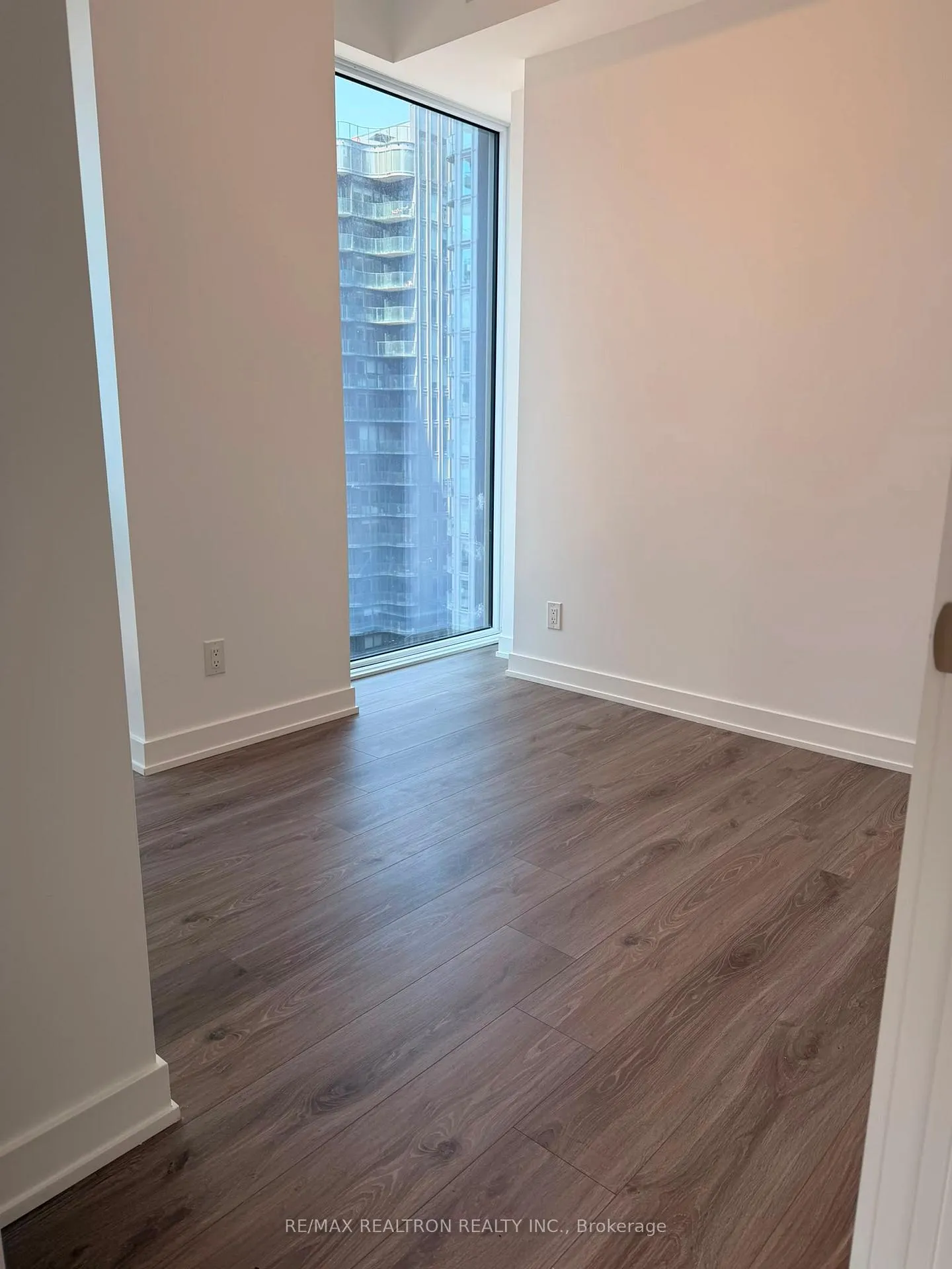 Photo 13 of Unit 2611, 100 Queen Street E, Toronto, Church-Yonge Corridor — HOMEH