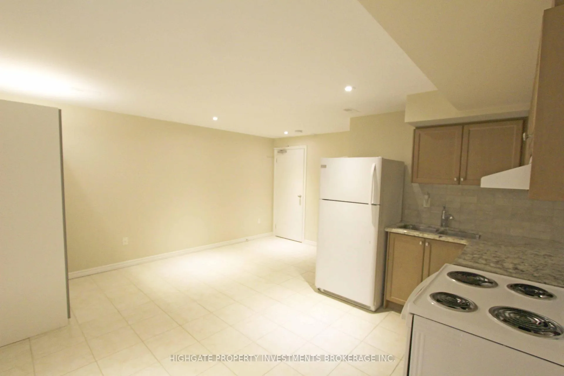 Photo 2 of Unit Bsmt, 64 Beaver Avenue, Toronto, Dovercourt-Wallace Emerson-Junction — HOMEH