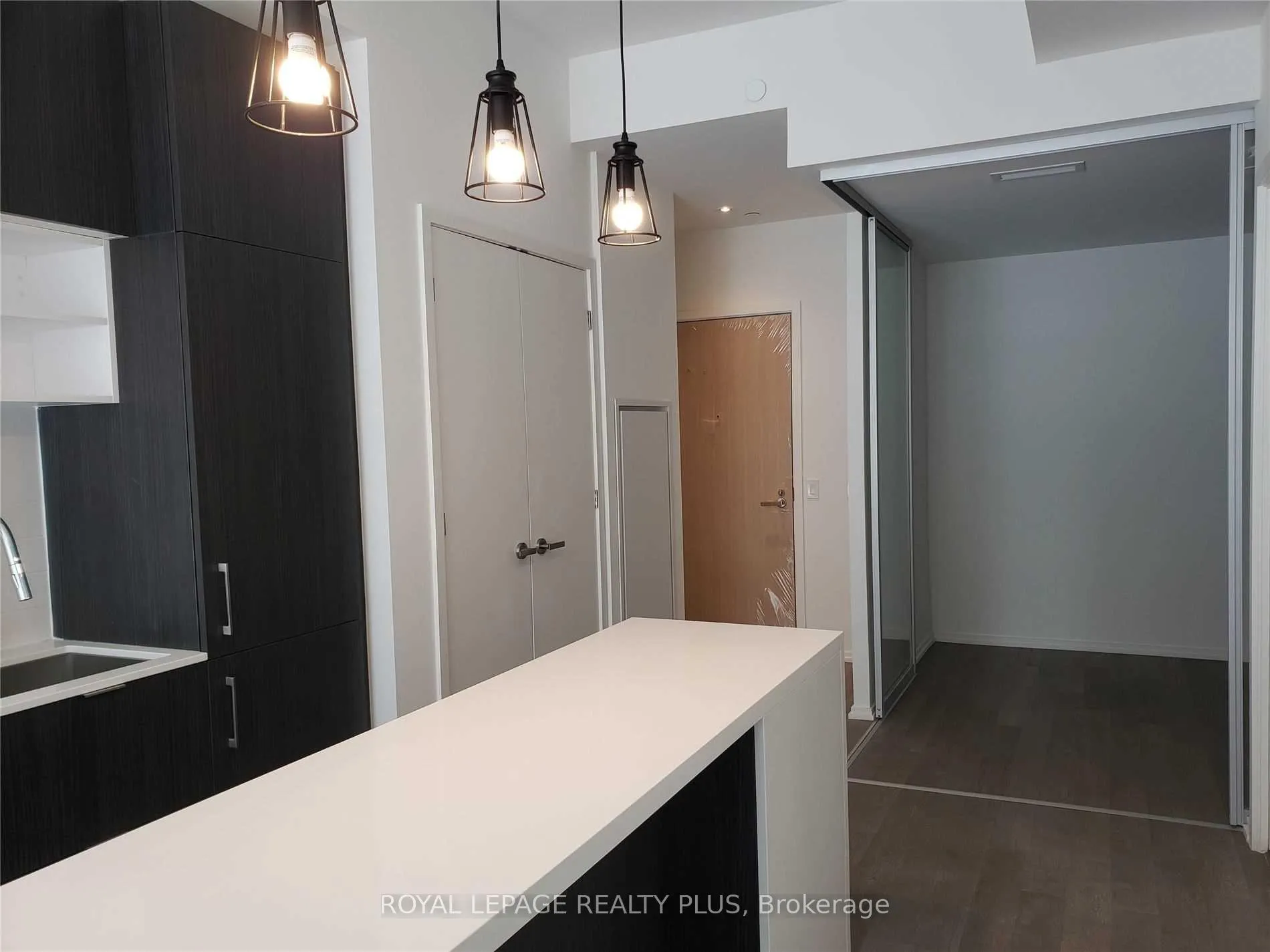 Photo 6 of Unit 1201, 5 Soudan Avenue, Toronto, Mount Pleasant West — HOMEH