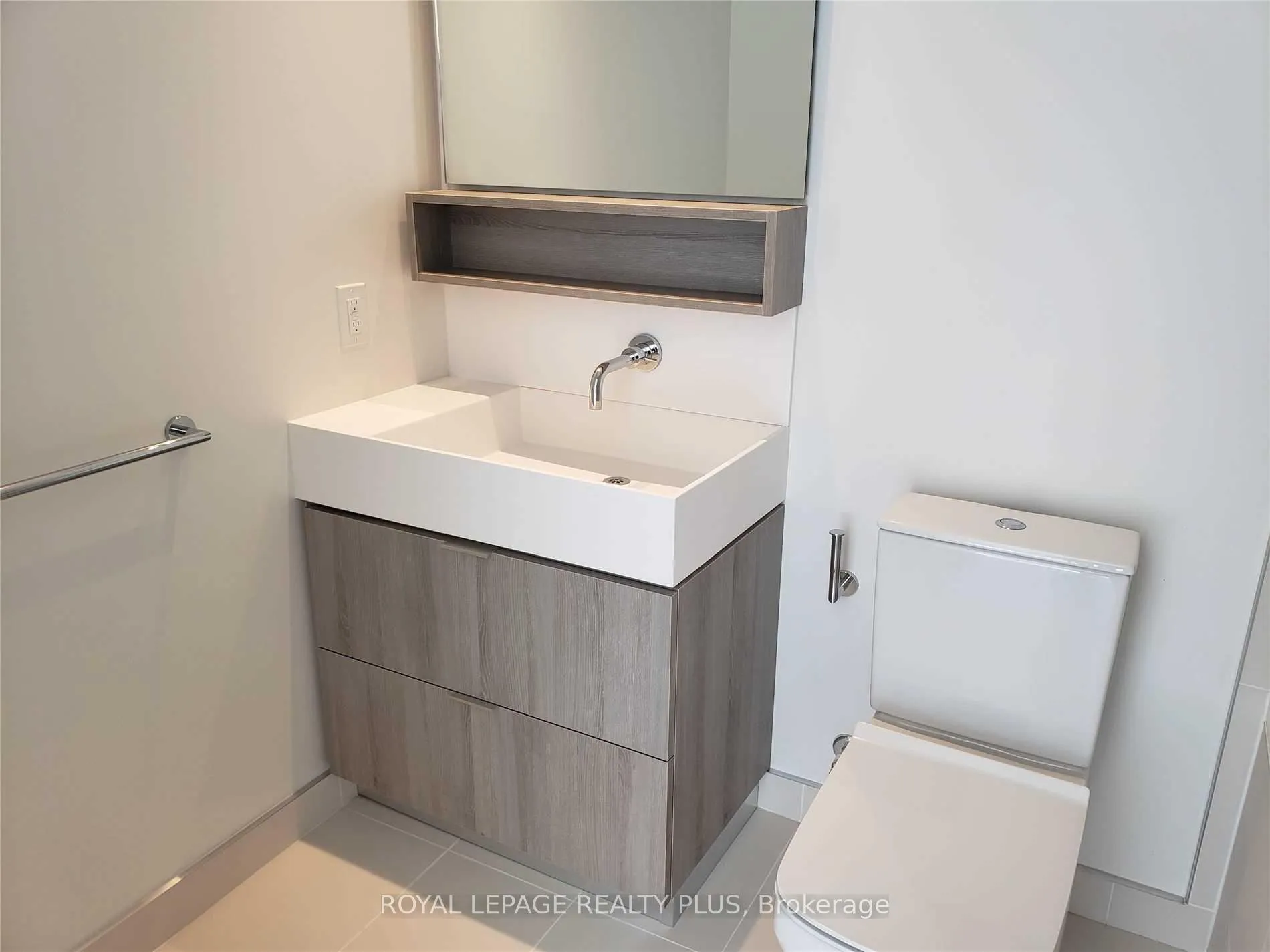 Photo 12 of Unit 1201, 5 Soudan Avenue, Toronto, Mount Pleasant West — HOMEH