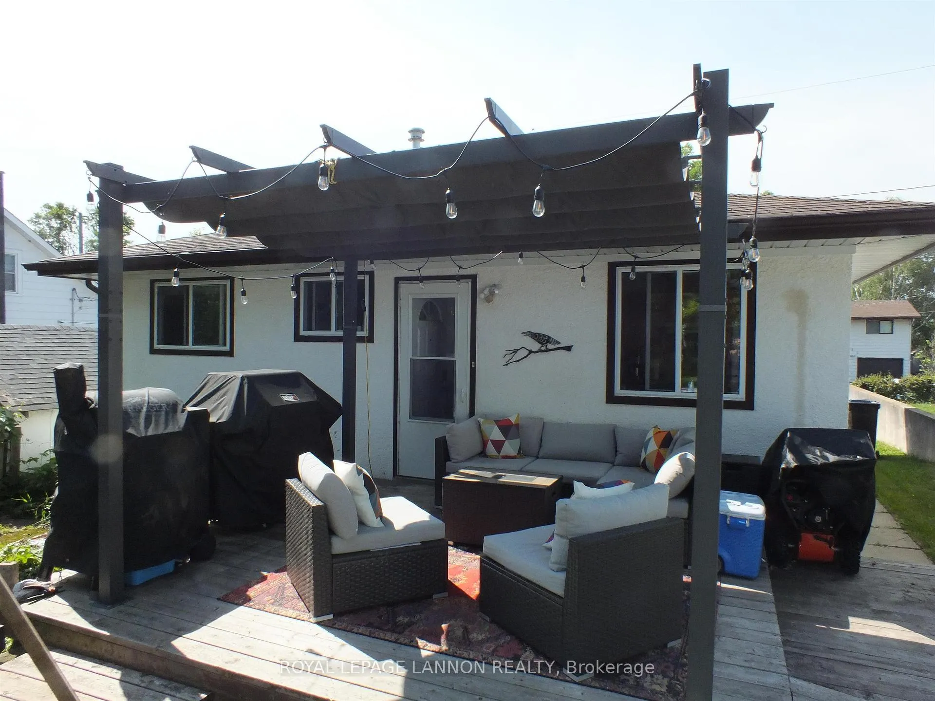 Photo 4 of 332 Erle Street, Thunder Bay, Current River — HOMEH
