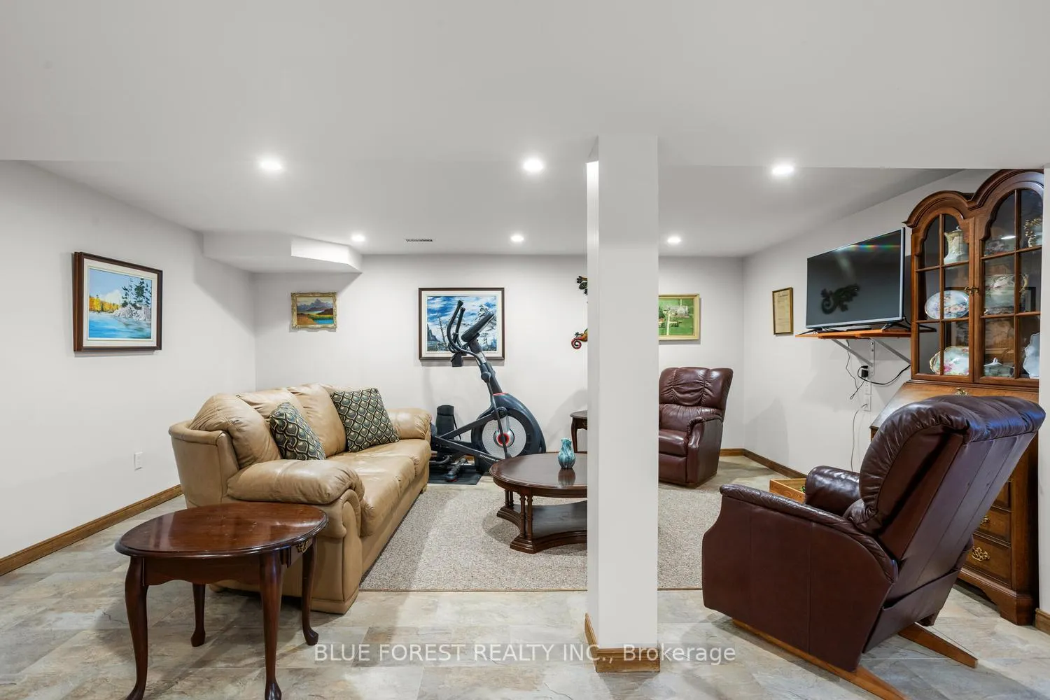 Photo 42 of 180 Camden Crescent, London, North G — HOMEH