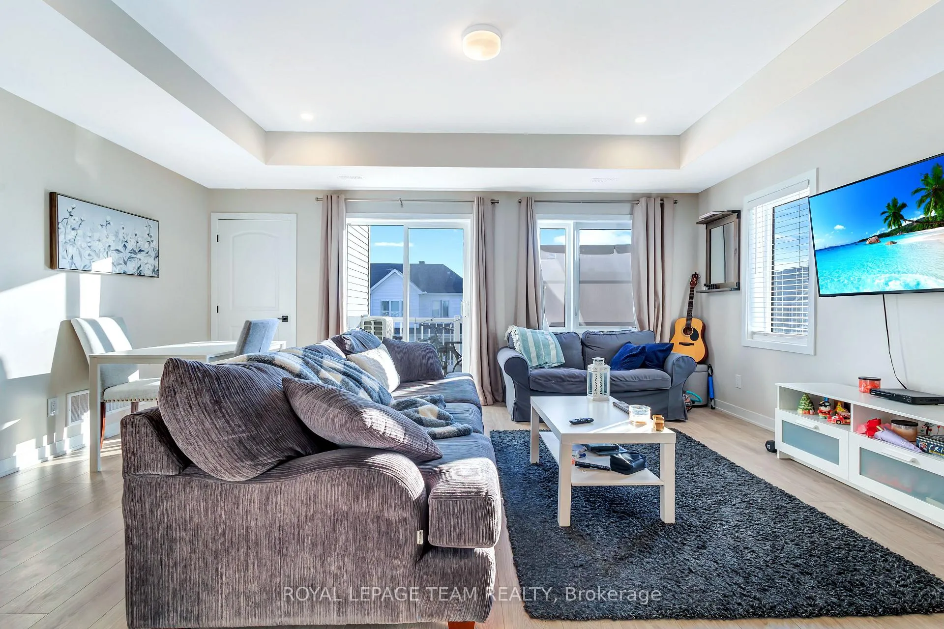 Photo 3 of 916 Parnian Private, Ottawa, Barrhaven - Half Moon Bay — HOMEH