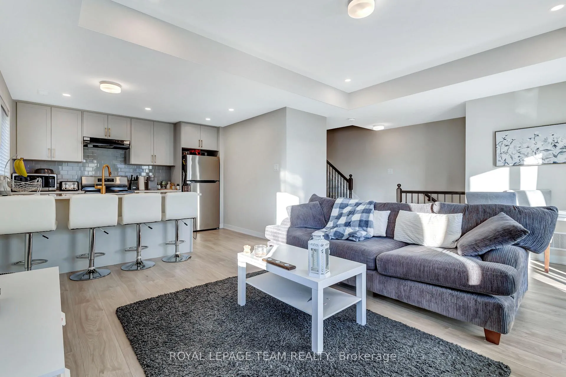 Photo 5 of 916 Parnian Private, Ottawa, Barrhaven - Half Moon Bay — HOMEH