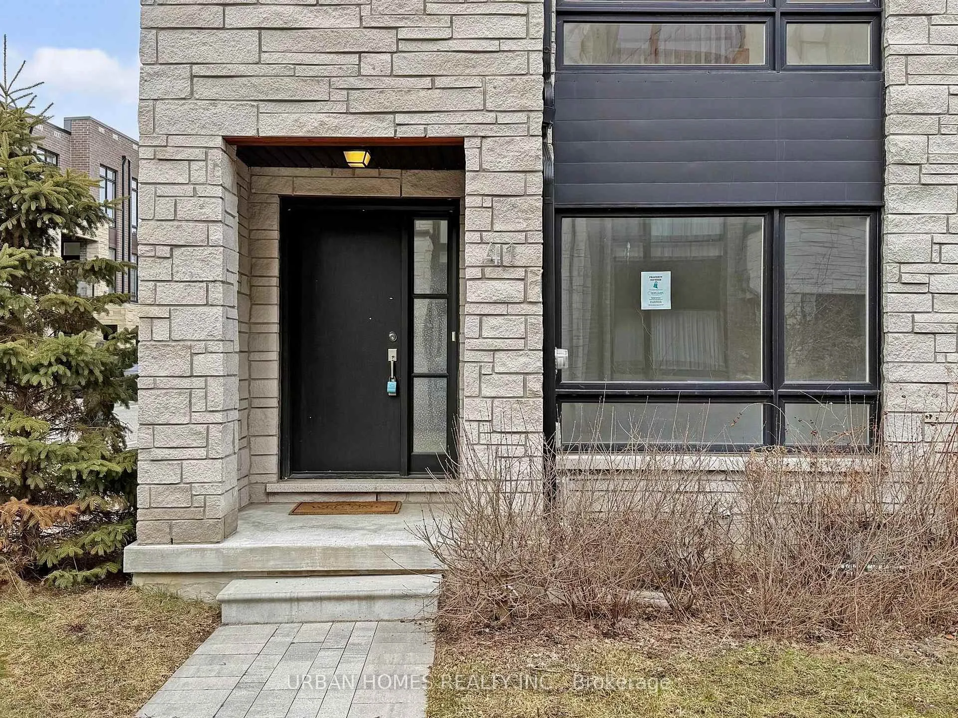 Photo 3 of 41 Gerussi Street, Vaughan, Vellore Village — HOMEH