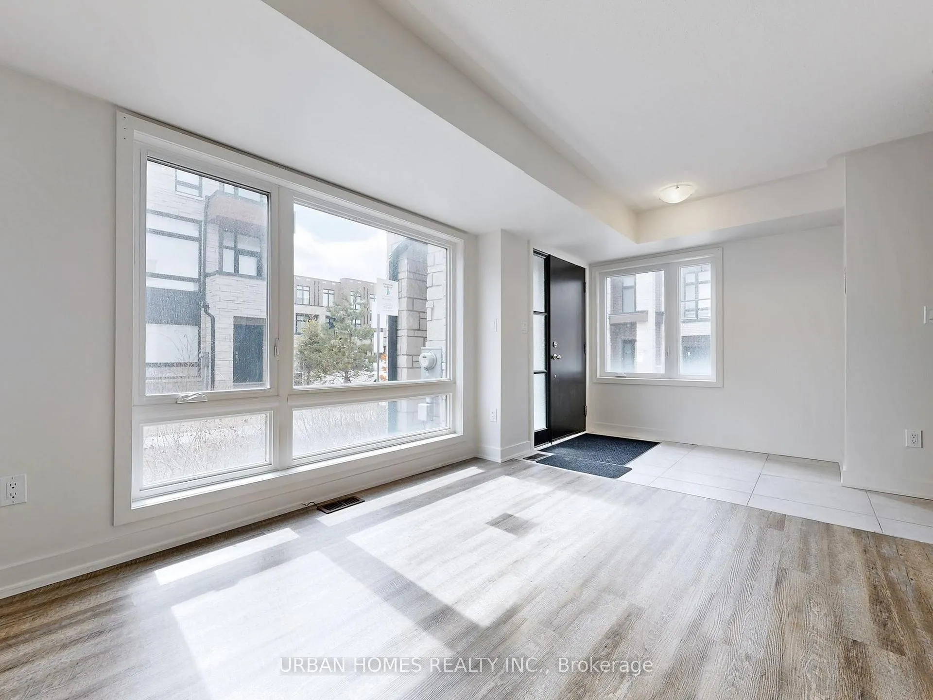 Photo 6 of 41 Gerussi Street, Vaughan, Vellore Village — HOMEH