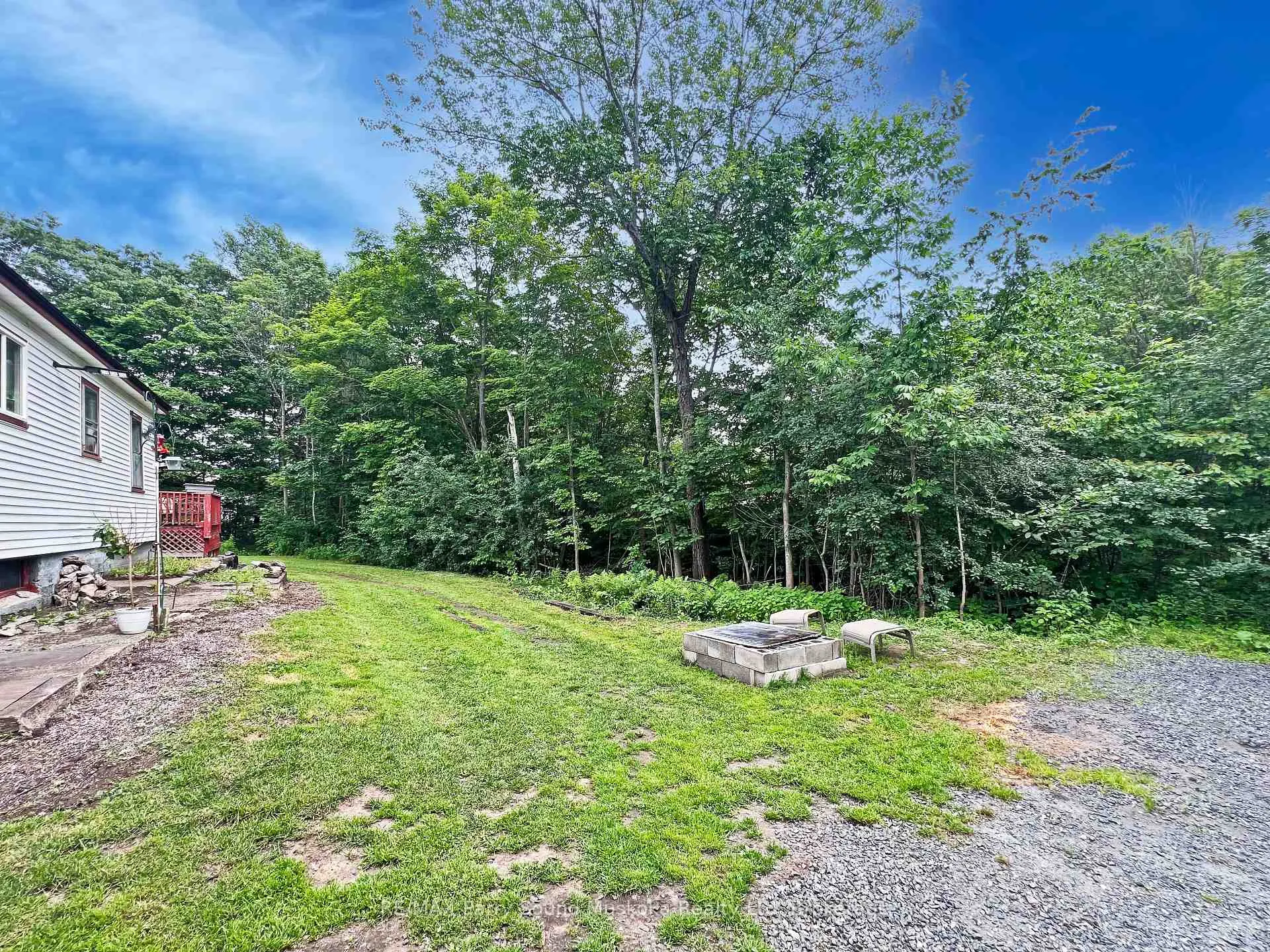 Photo 27 of 11 Adelaide Street, Parry Sound — HOMEH